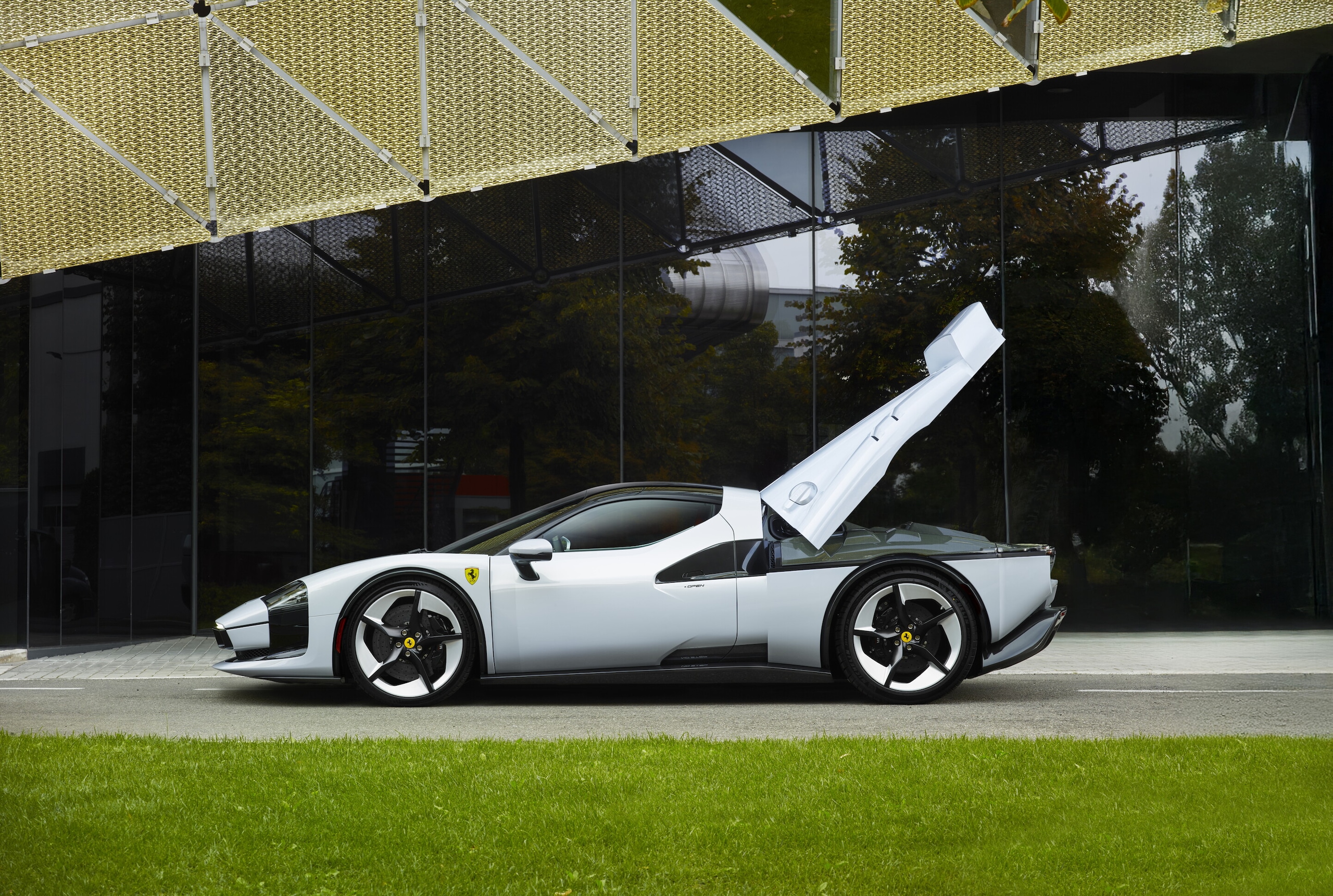 Ferrari SC40