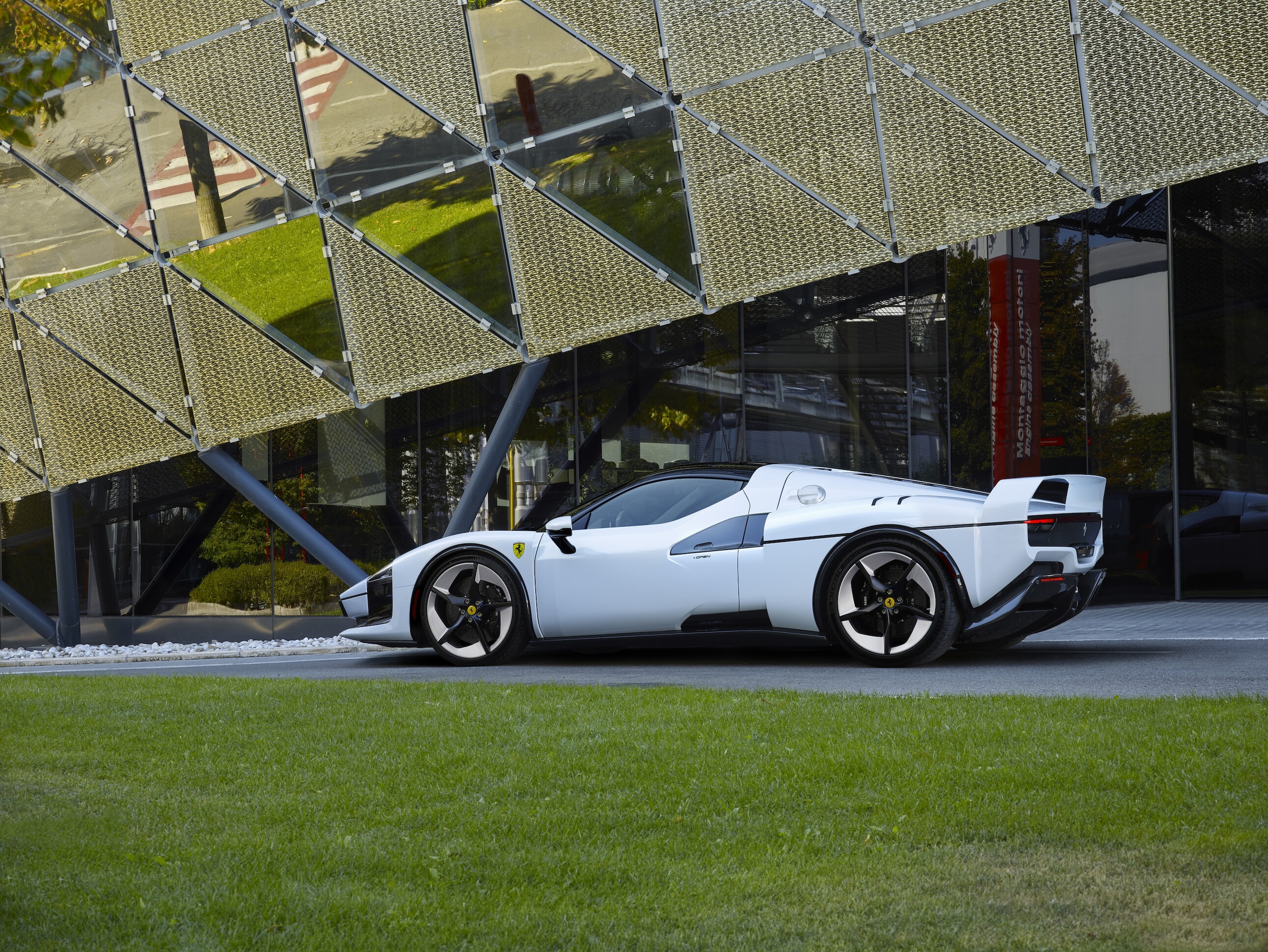 Ferrari SC40