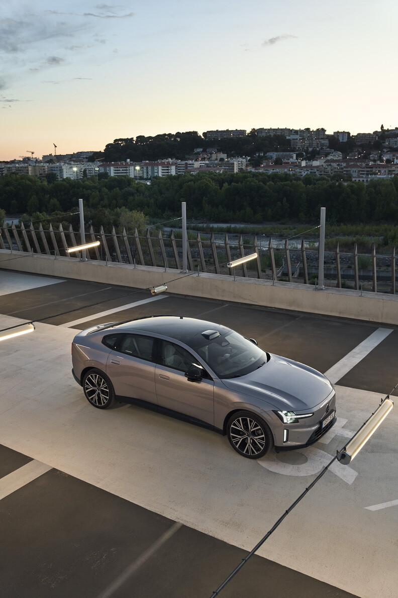 Volvo ES90 2025