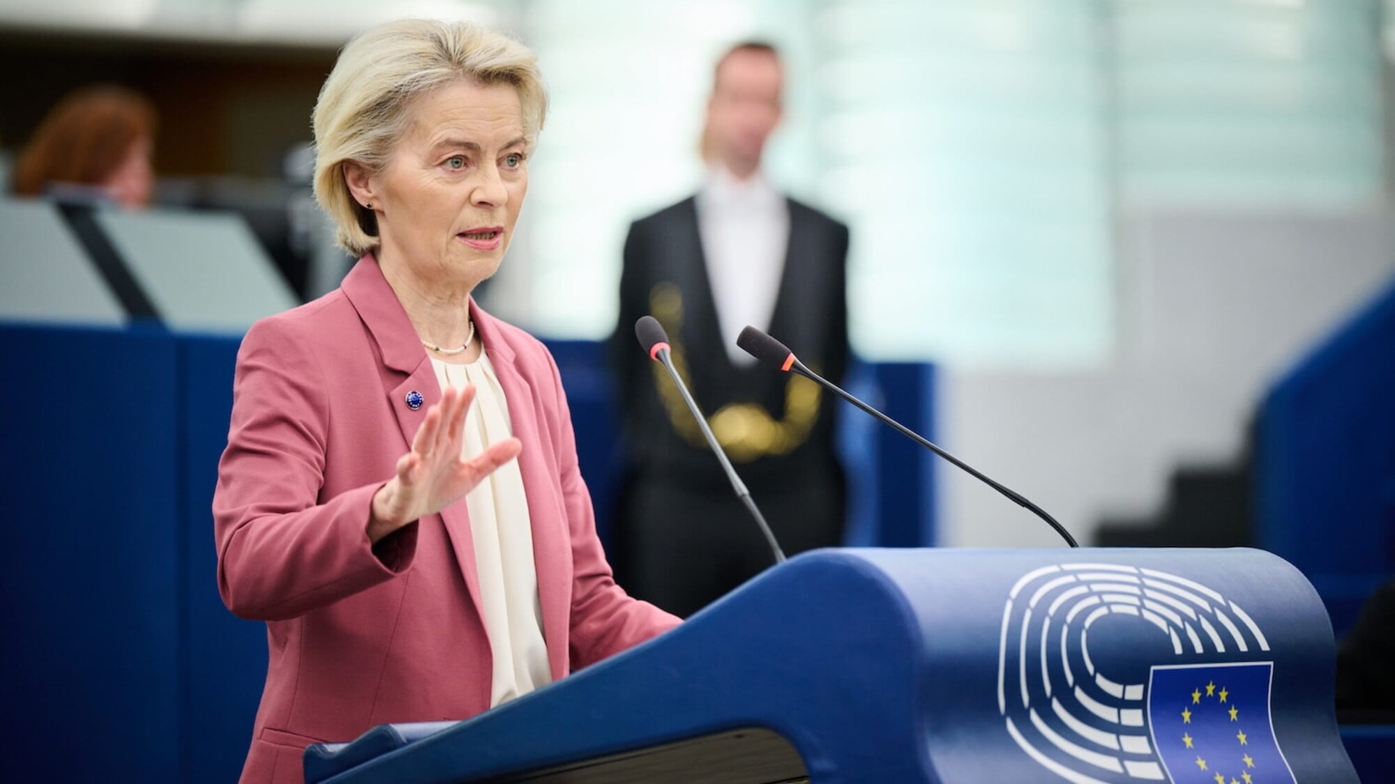 Auto elettriche e riesame 2035: von der Leyen, la e-car e il segnale politico all'industria dell'auto