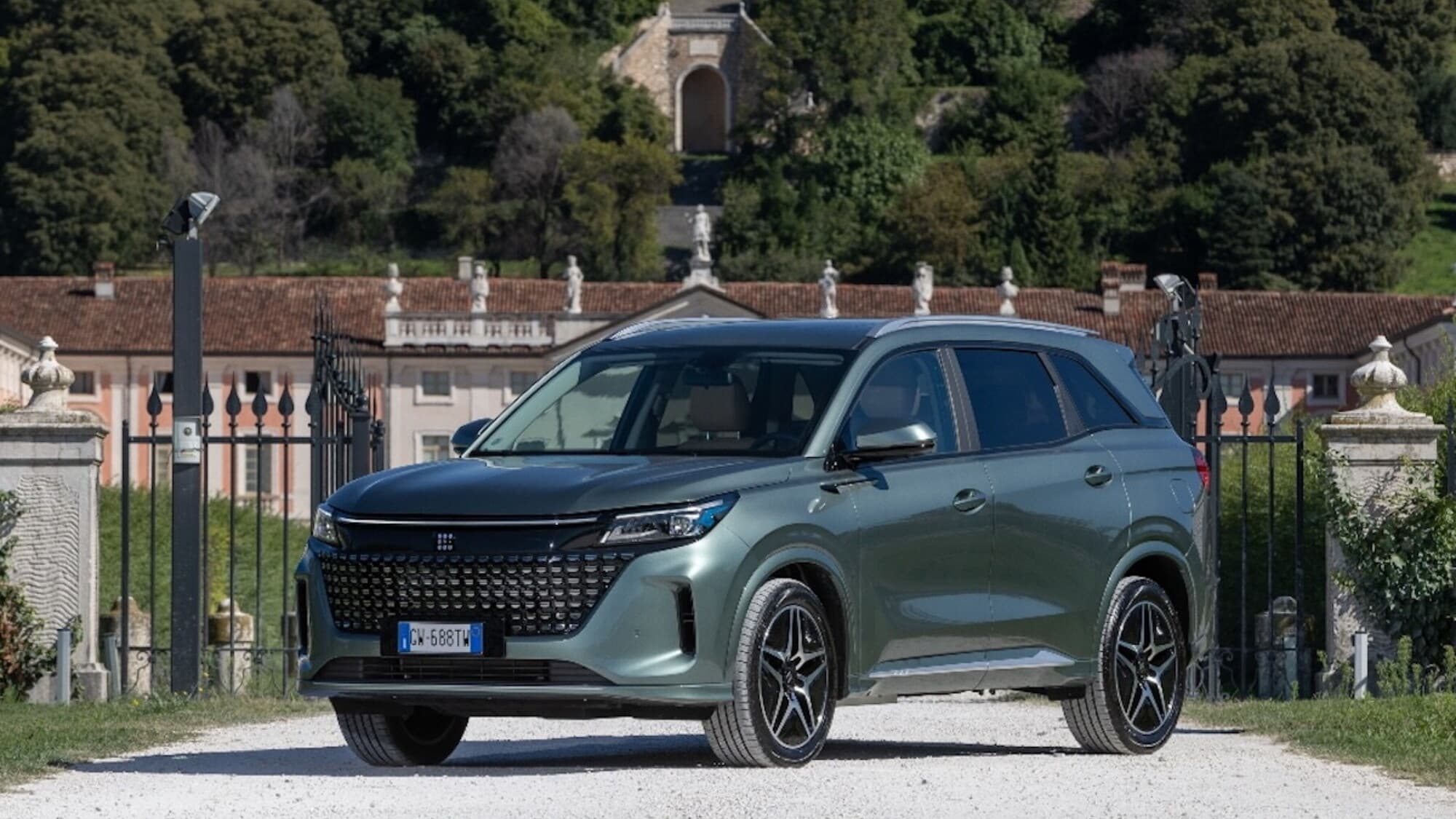 DFSK: due nuovi allestimenti per il SUV top di gamma