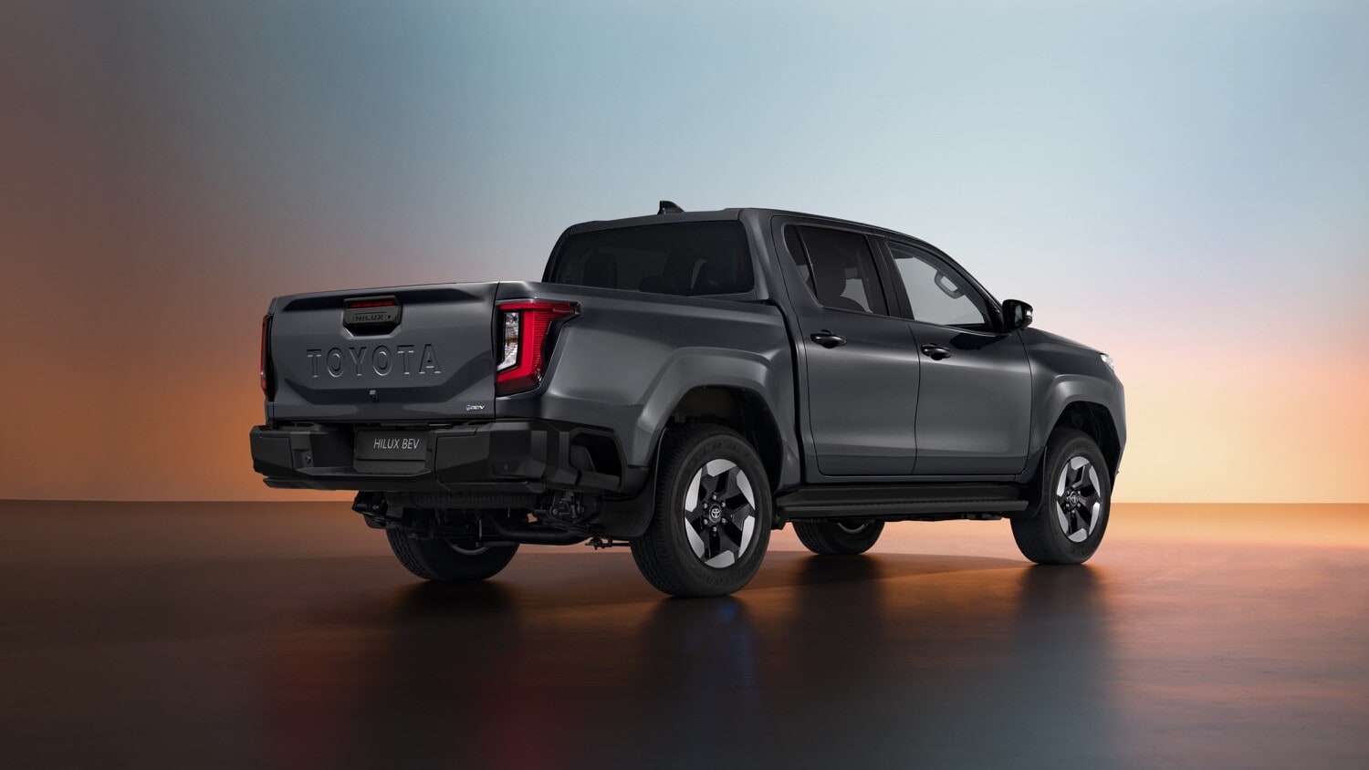 Nuovo Toyota Hilux 2026, diesel ed elettrico