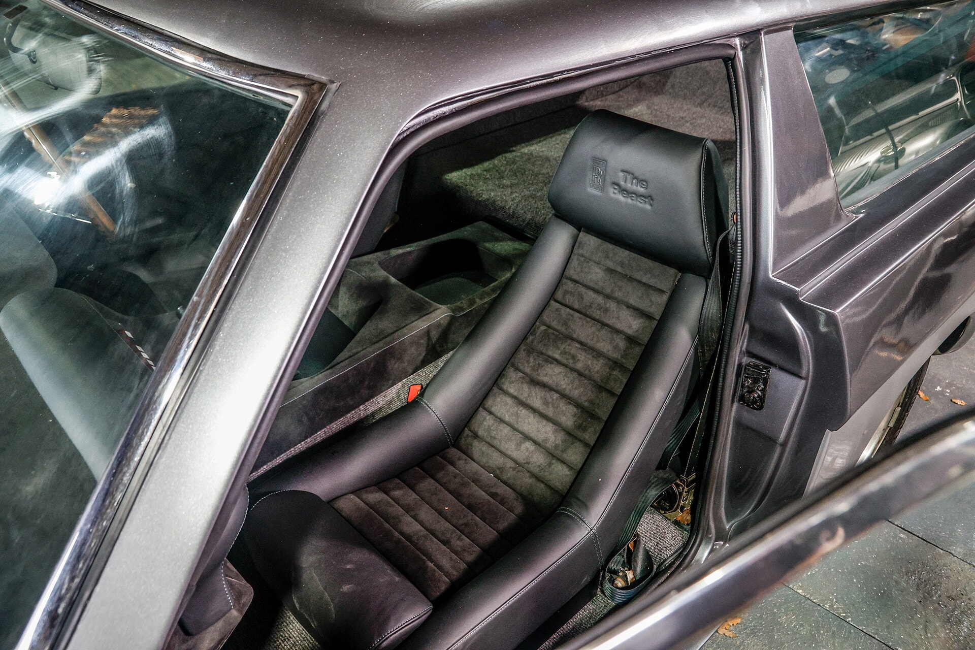 Le foto di "The Beast", one-off con motore aeronautico Rolls-Royce Merlin