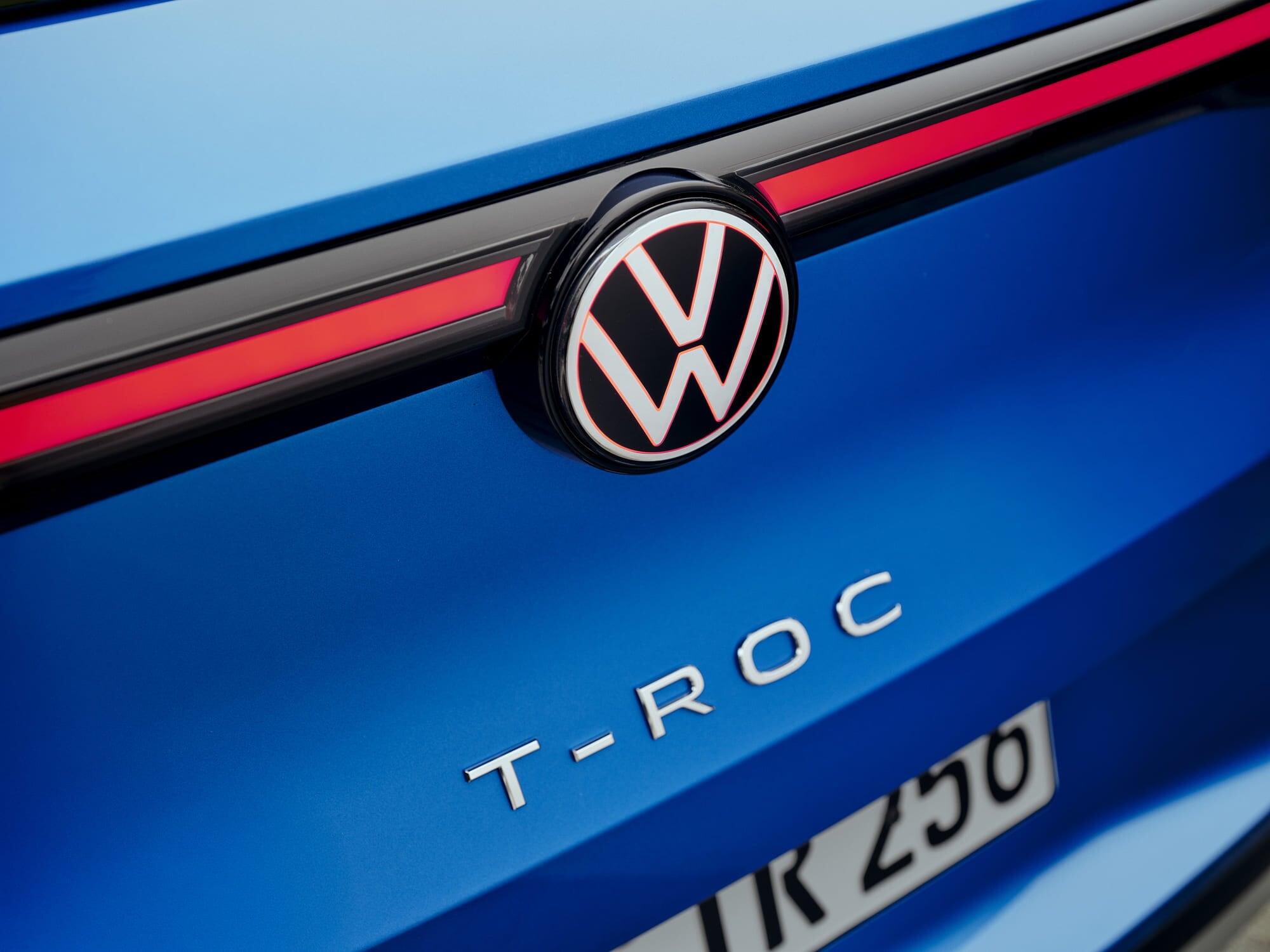 Nuovo Volkswagen T-Roc, le foto in azione
