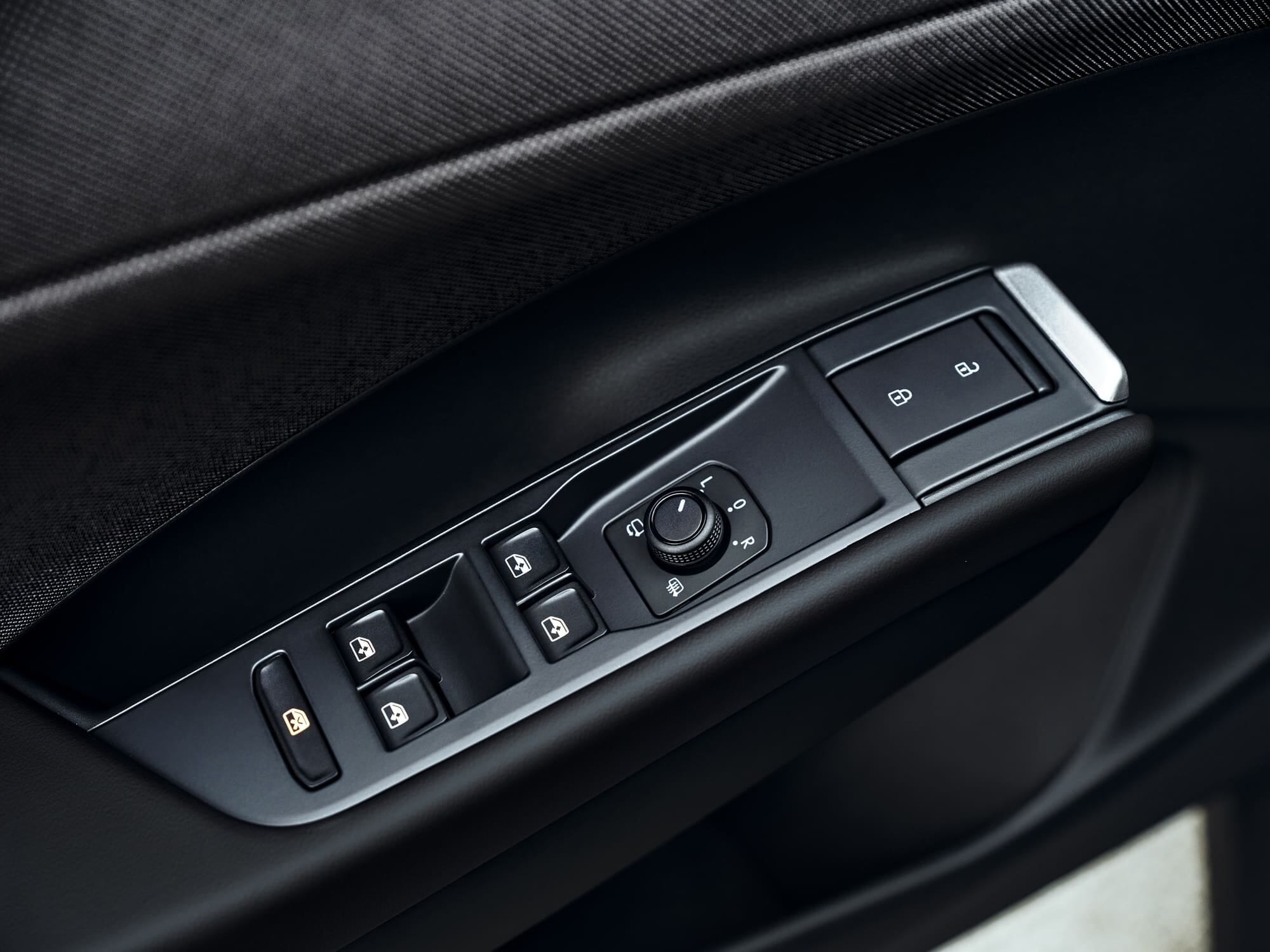 Nuovo Volkswagen T-Roc, le foto in azione