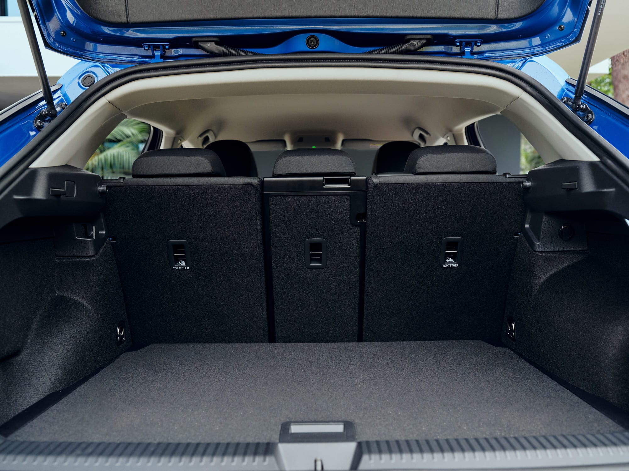 Nuovo Volkswagen T-Roc, le foto in azione