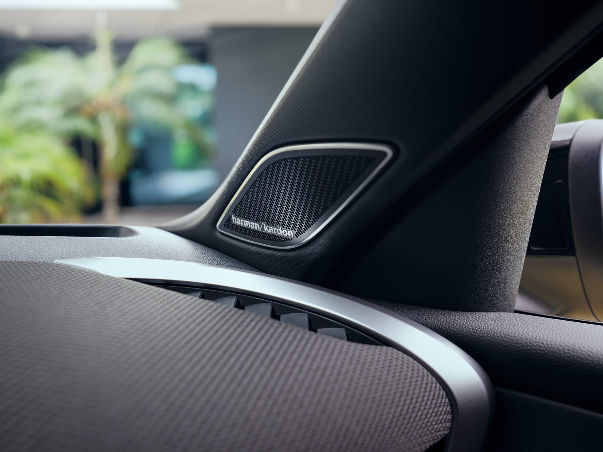 Nuovo Volkswagen T-Roc, le foto in azione