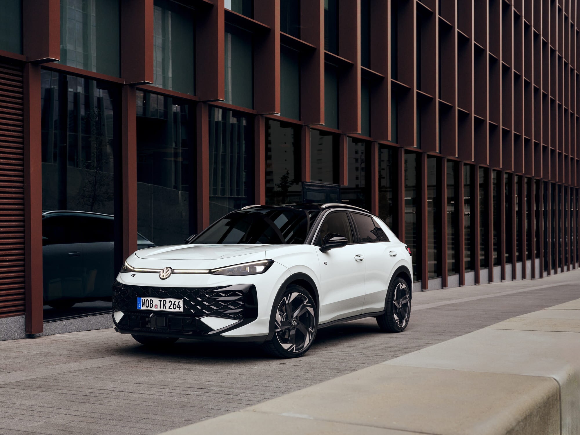 Nuovo Volkswagen T-Roc, le foto in azione