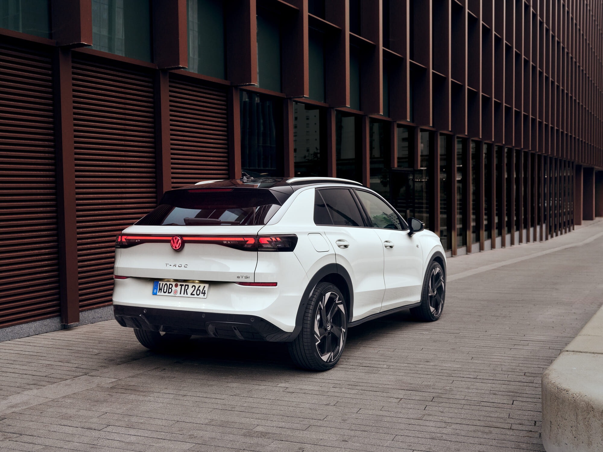 Nuovo Volkswagen T-Roc, le foto in azione