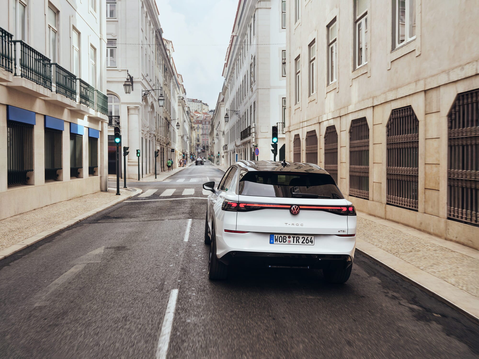 Nuovo Volkswagen T-Roc, le foto in azione