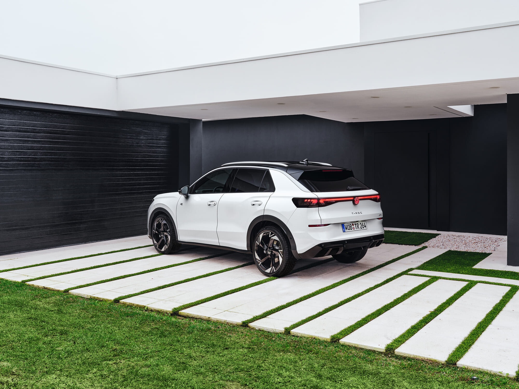 Nuovo Volkswagen T-Roc, le foto in azione