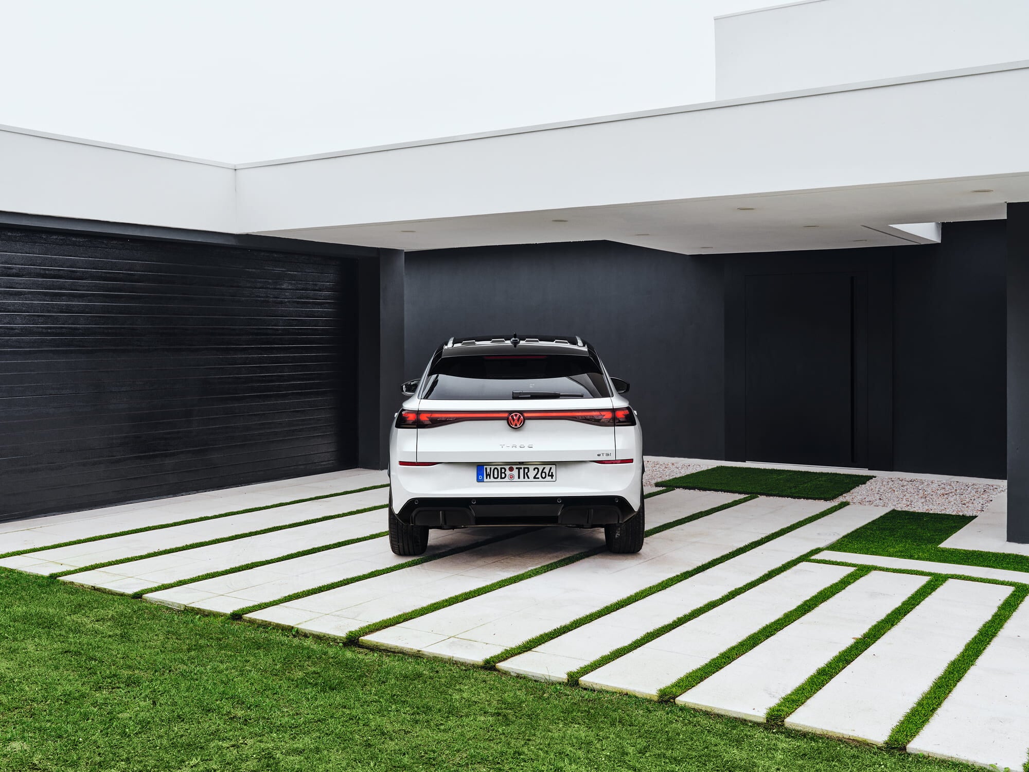 Nuovo Volkswagen T-Roc, le foto in azione