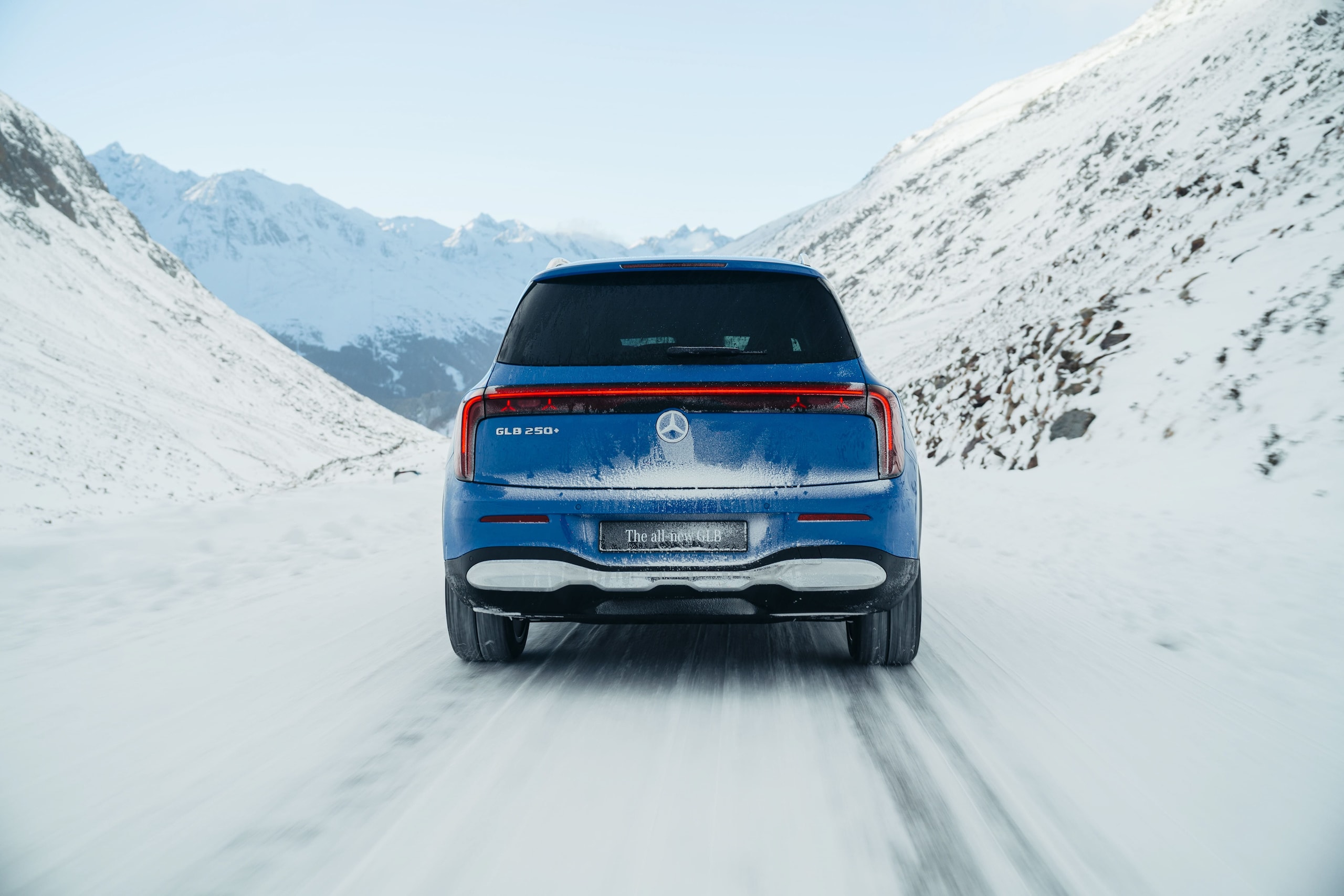 Mercedes GLB 2026, le foto