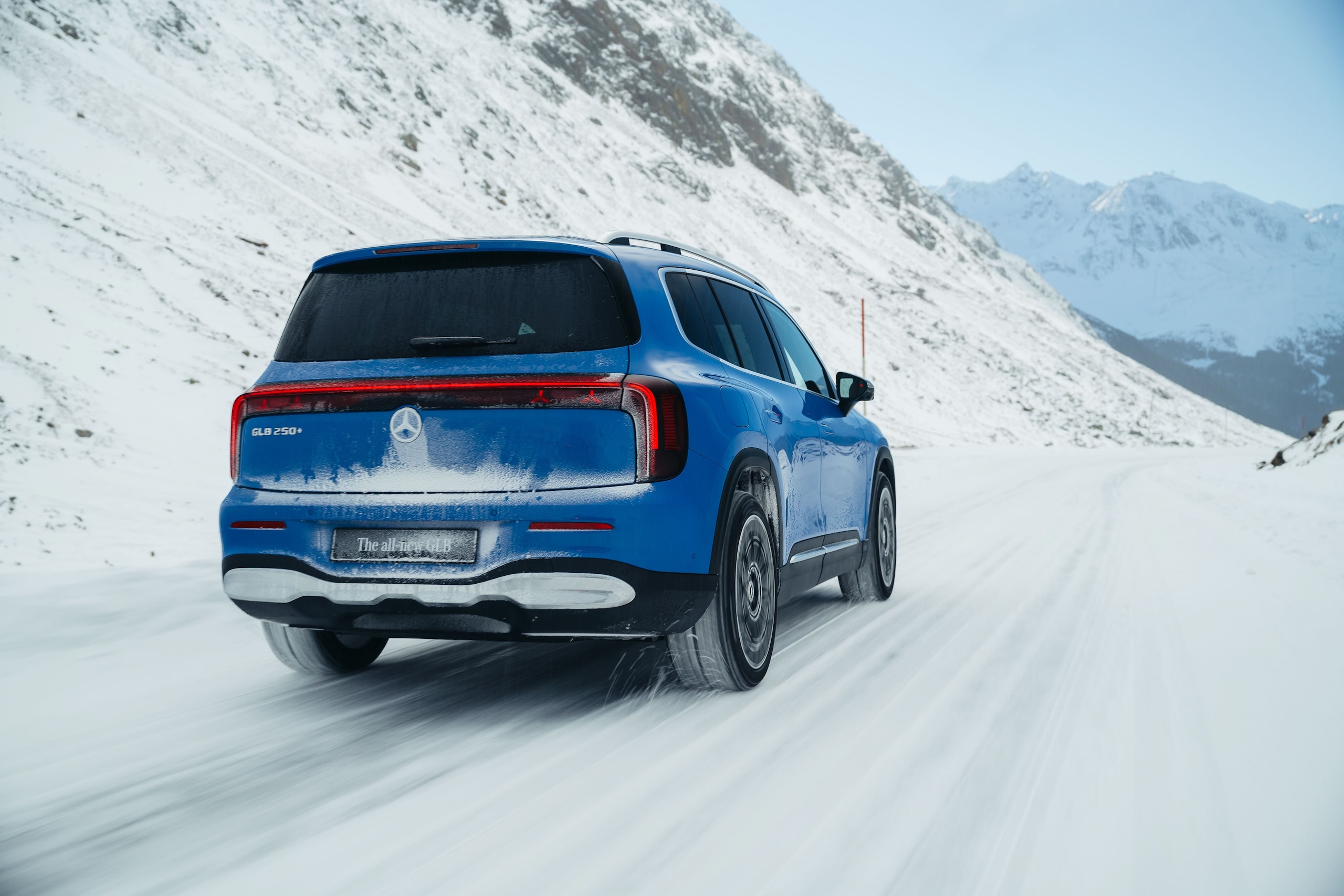 Mercedes GLB 2026, le foto