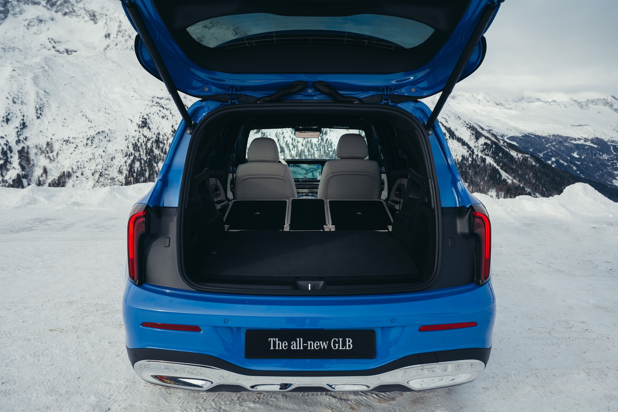 Mercedes GLB 2026, le foto