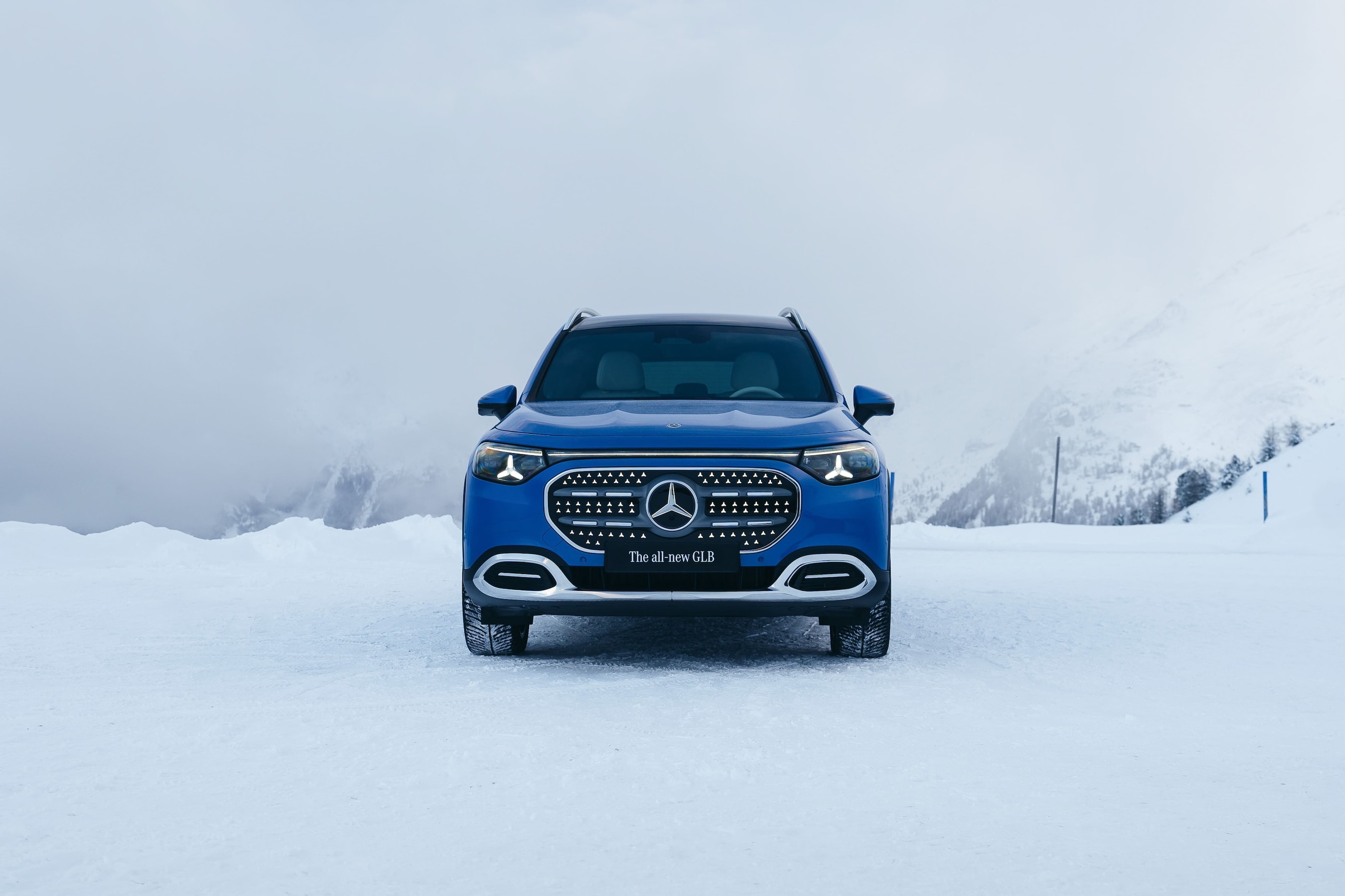Mercedes GLB 2026, le foto
