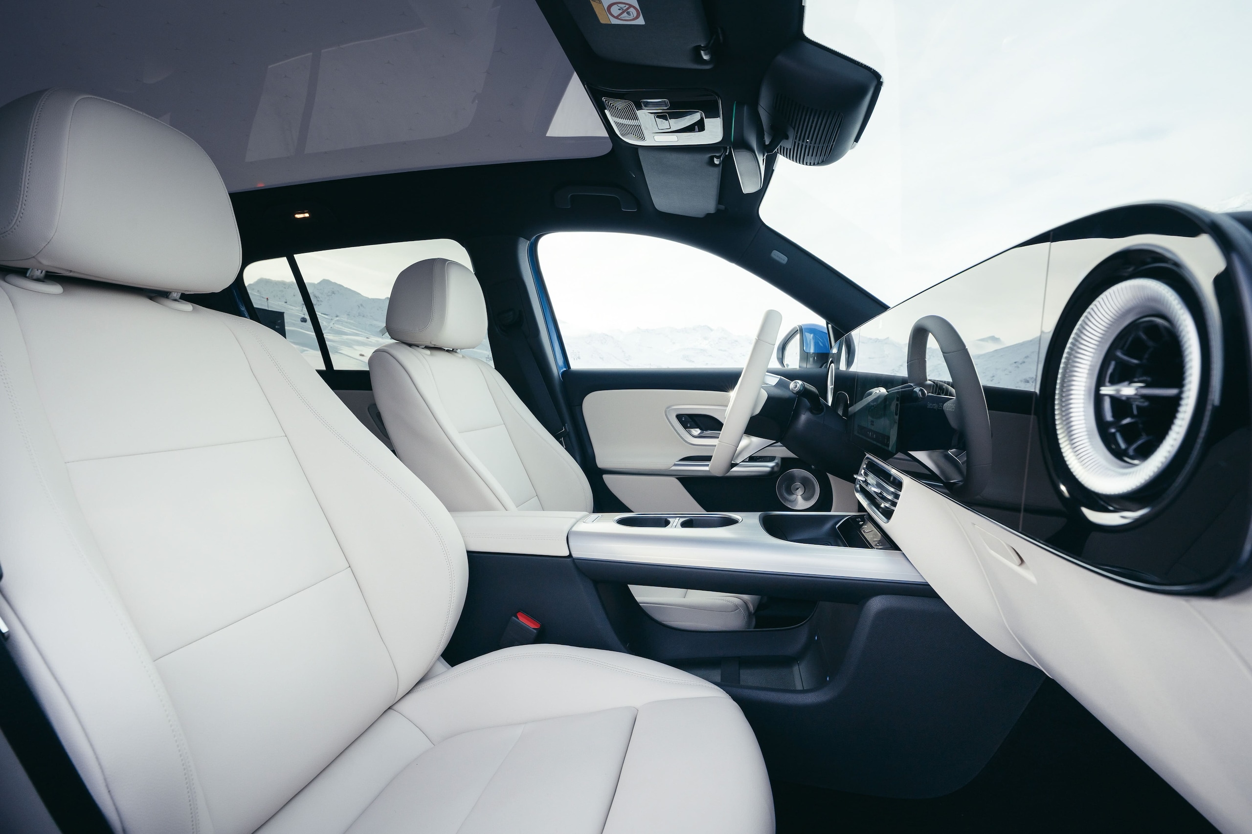 Mercedes GLB 2026, le foto