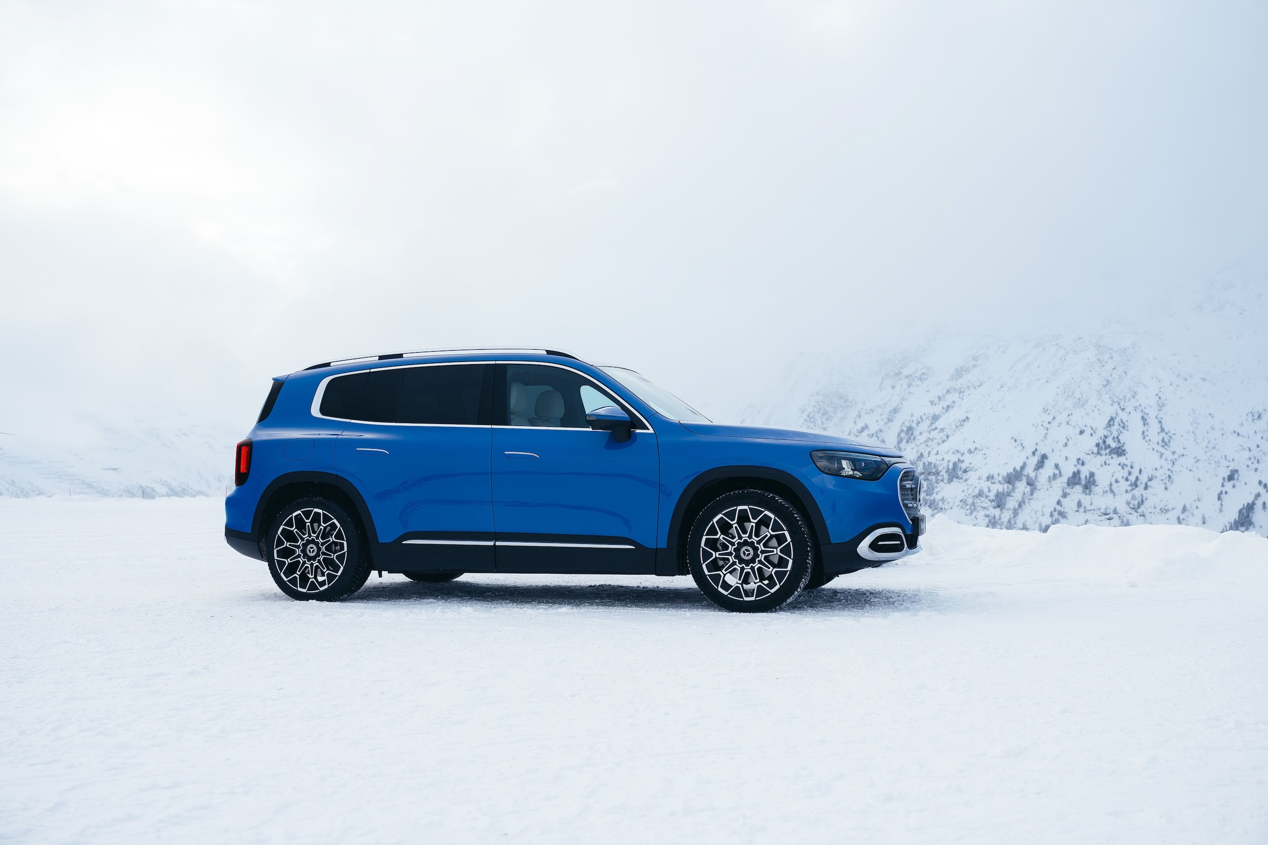 Mercedes GLB 2026, le foto