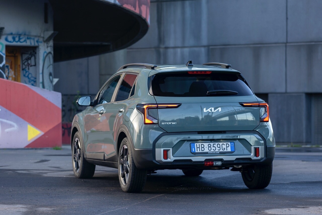 Kia Stonic 2026 su strada