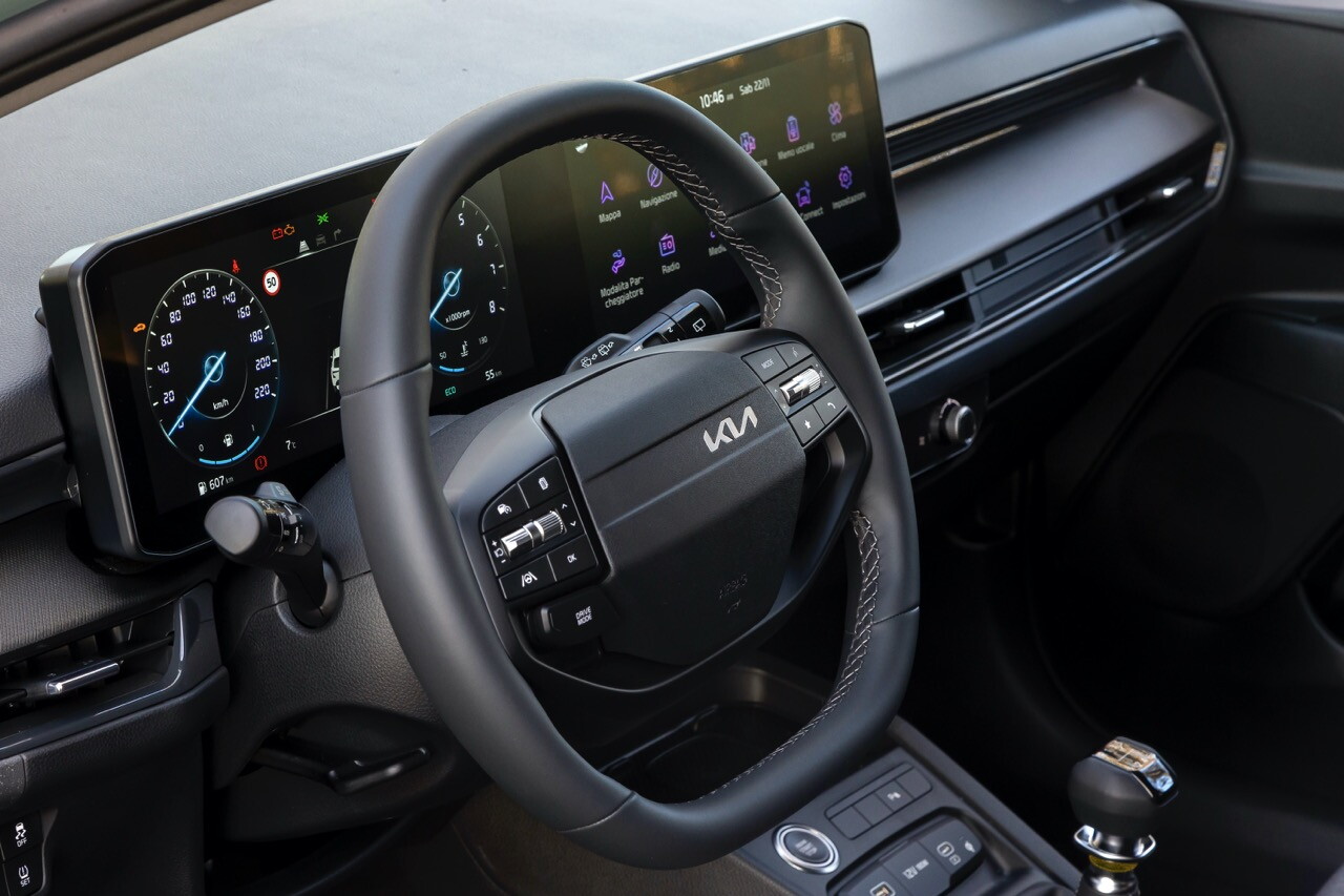 Kia Stonic 2026 su strada