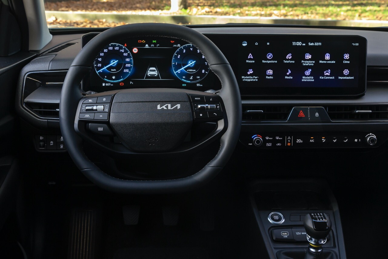 Kia Stonic 2026 su strada