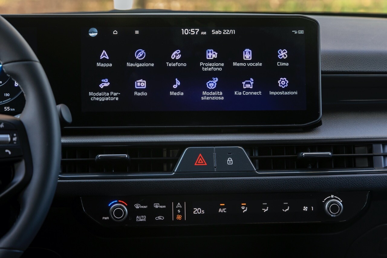 Kia Stonic 2026 su strada