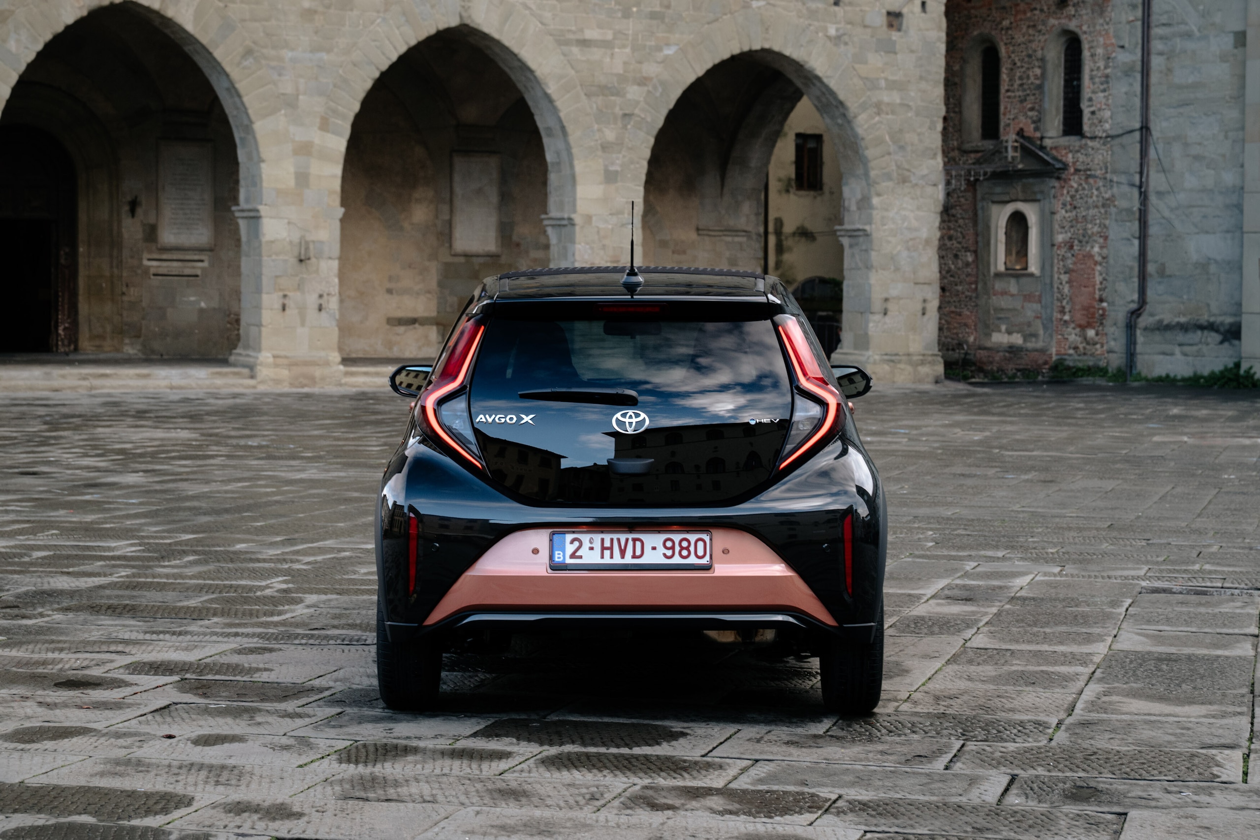 Toyota Aygo X Hybrid, la prima citycar full hybrid
