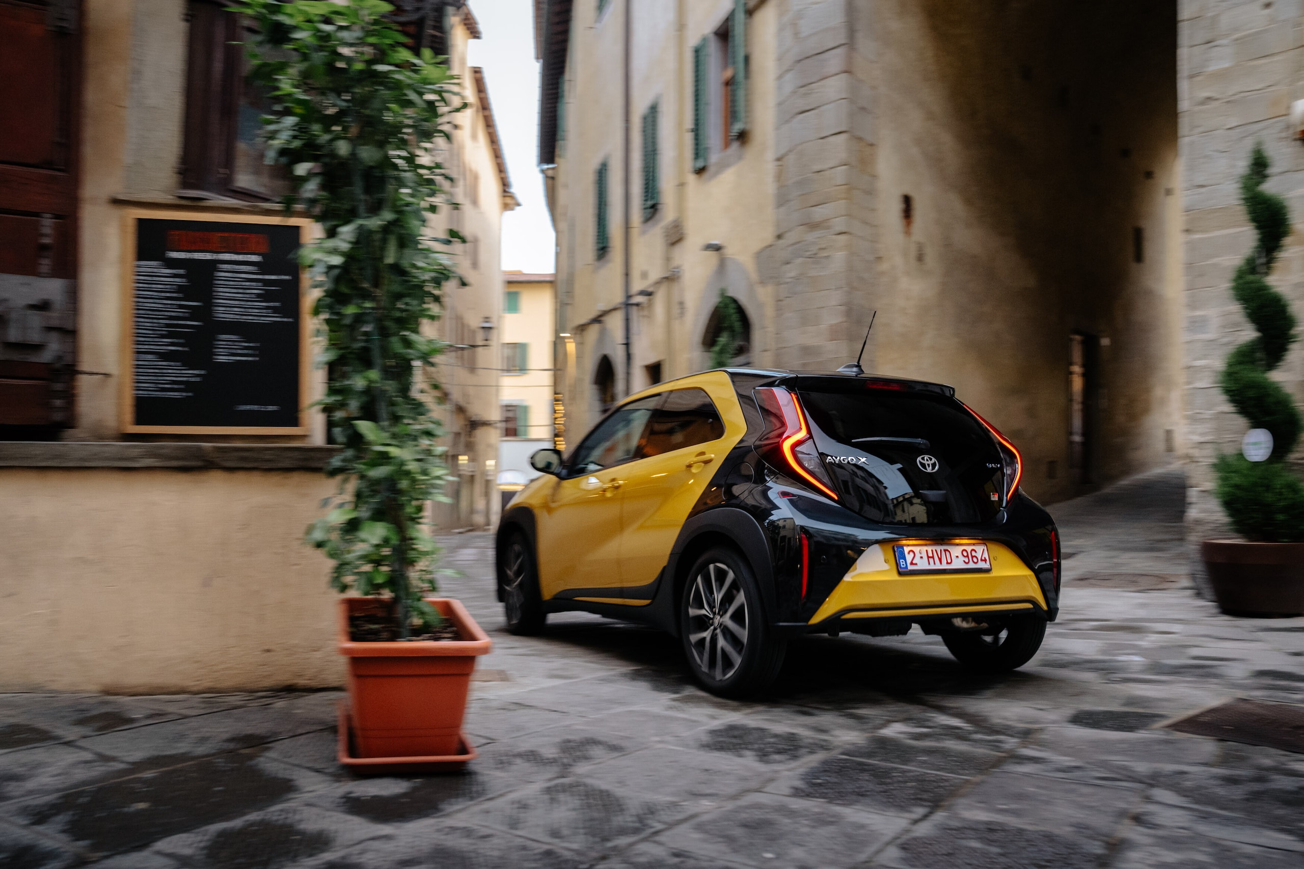 Toyota Aygo X Hybrid, la prima citycar full hybrid