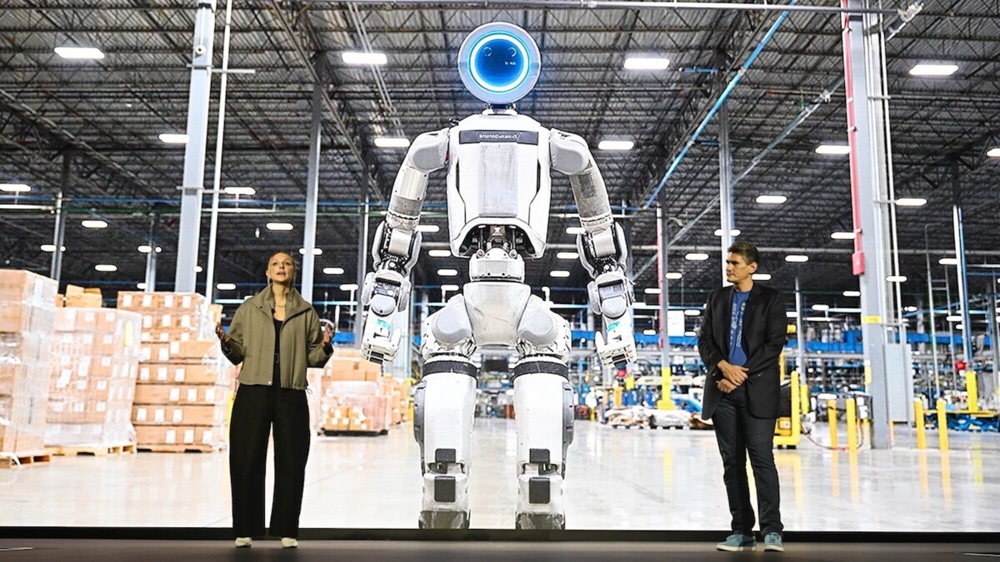 Hyundai Motor Group accelera sulla robotica AI: la strategia umana presentata al CES 2026