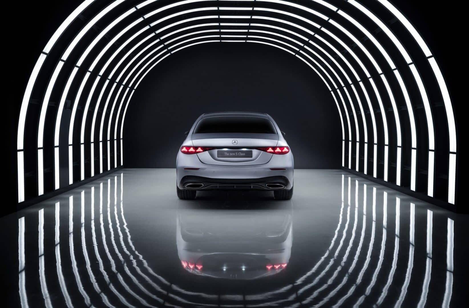 Mercedes Classe S 2026, tecnologie top e lusso V8