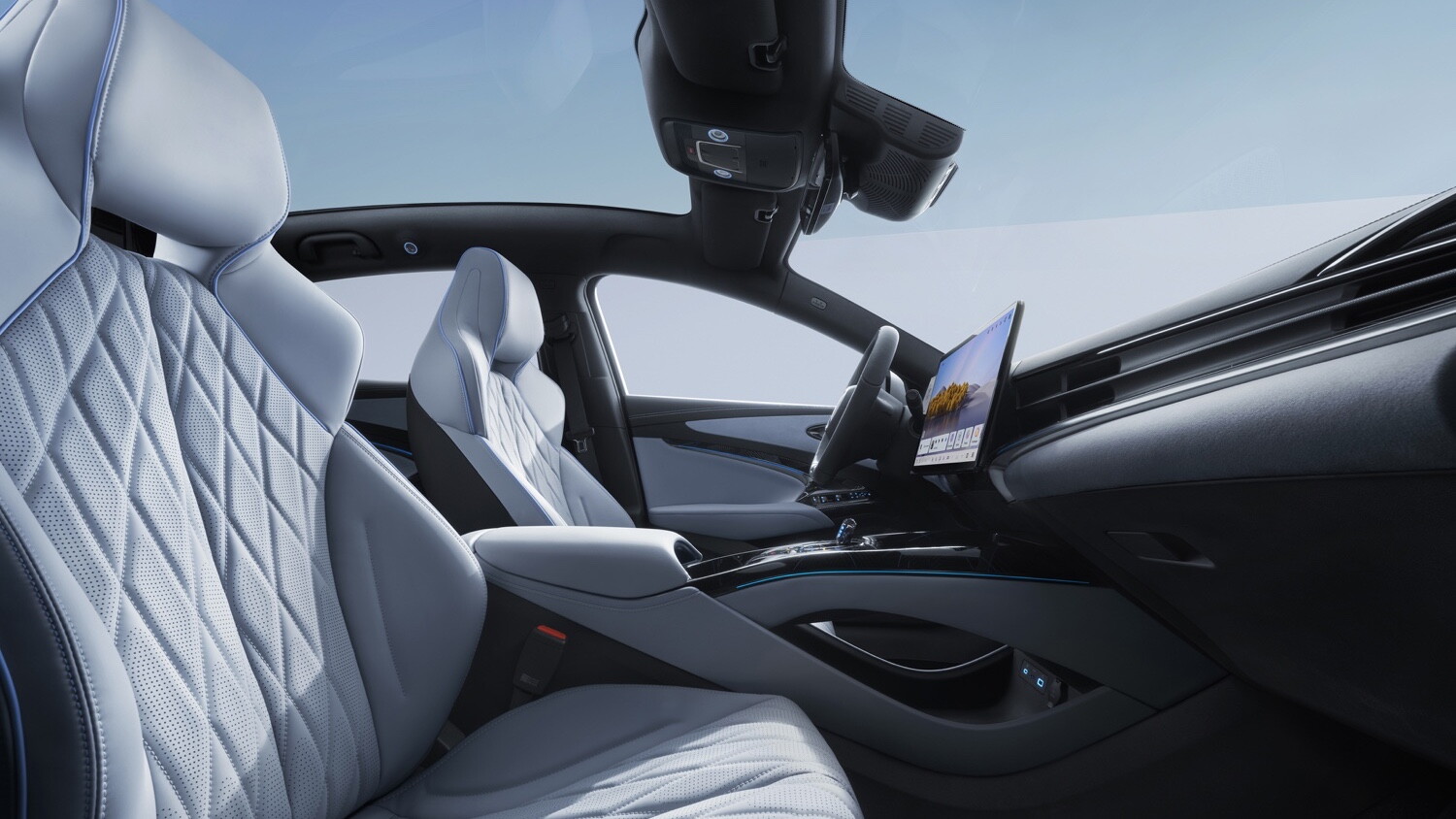 Byd Seal elettrica 2026, ecco cosa cambia