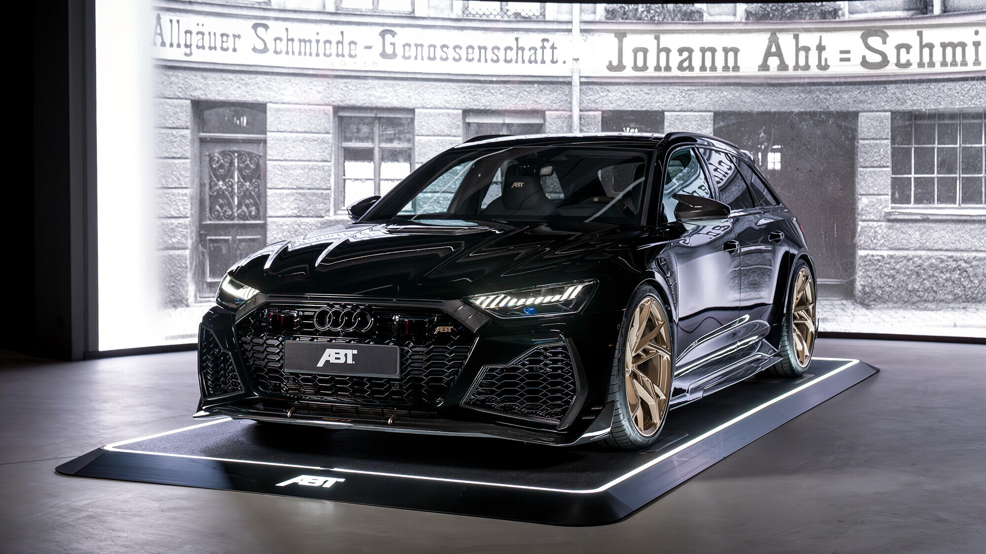ABT RS6-LE 800, la super wagon da 800 cv celebra i 130 anni del tuner