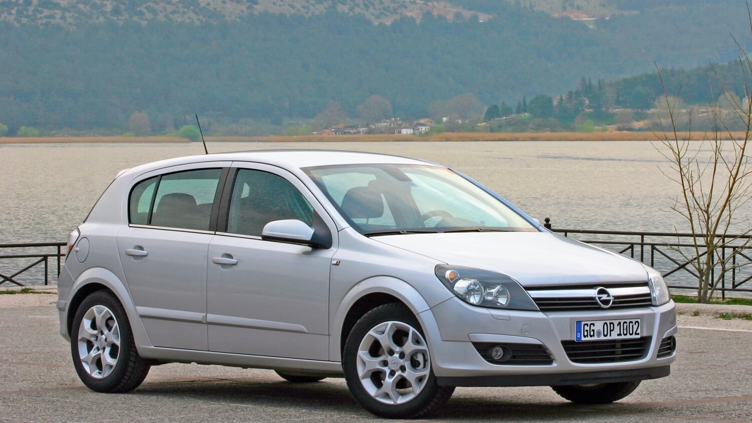Opel Astra si rinnova: una storia lunga 35 anni che prosegue