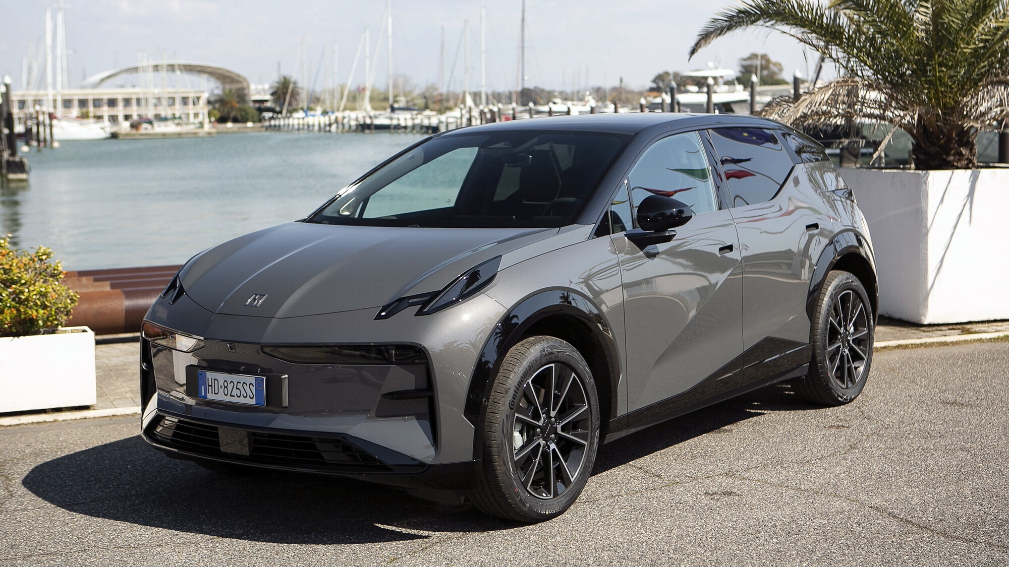 Zeekr X, la prova del Suv compatto premium a zero emissioni