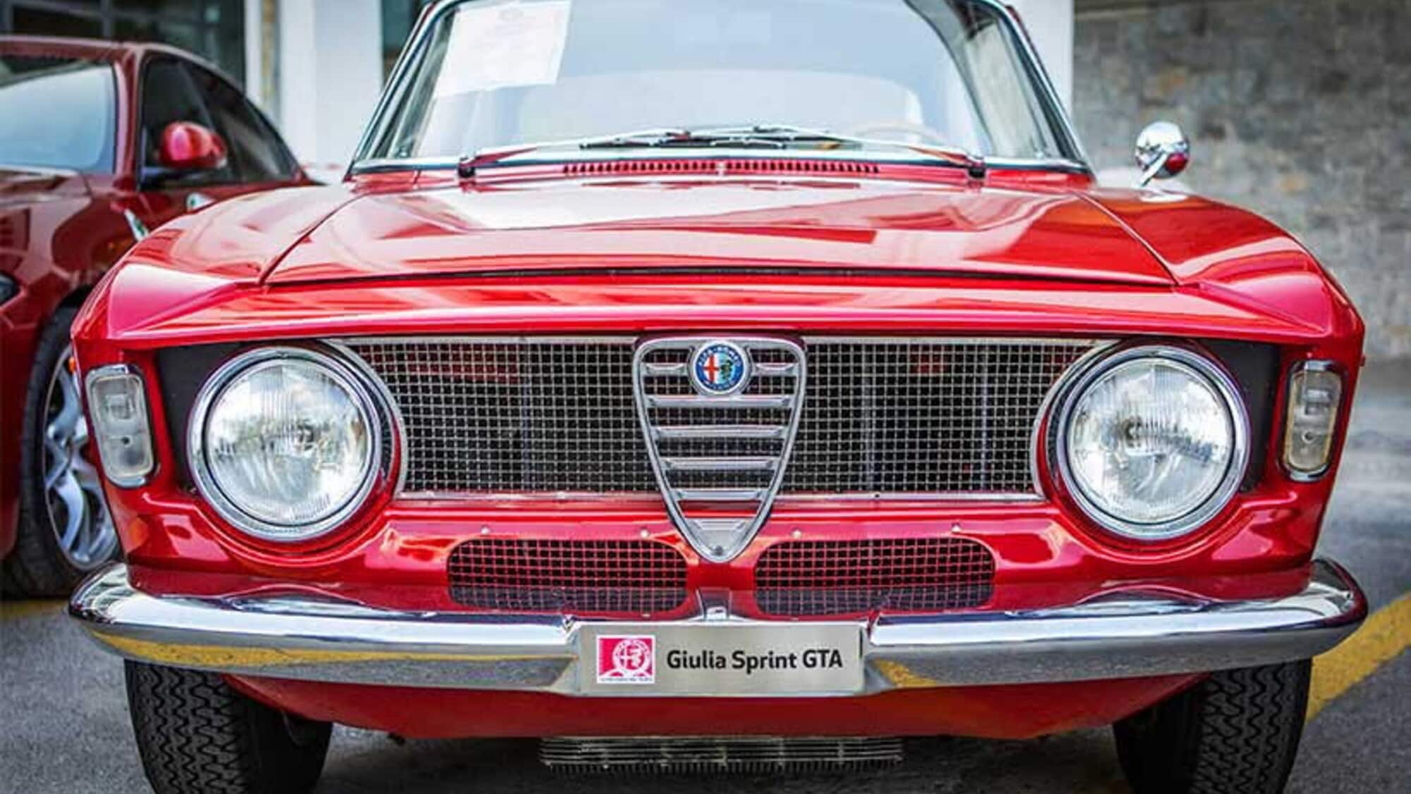 Alfa Romeo Giulia GT, storia della sportiva perfetta: dalla "scalino" alla GTA