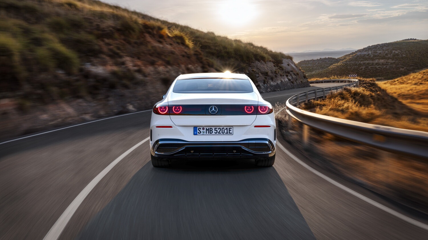 Per la prima volta anche Mercedes Classe C ha una versione elettrica