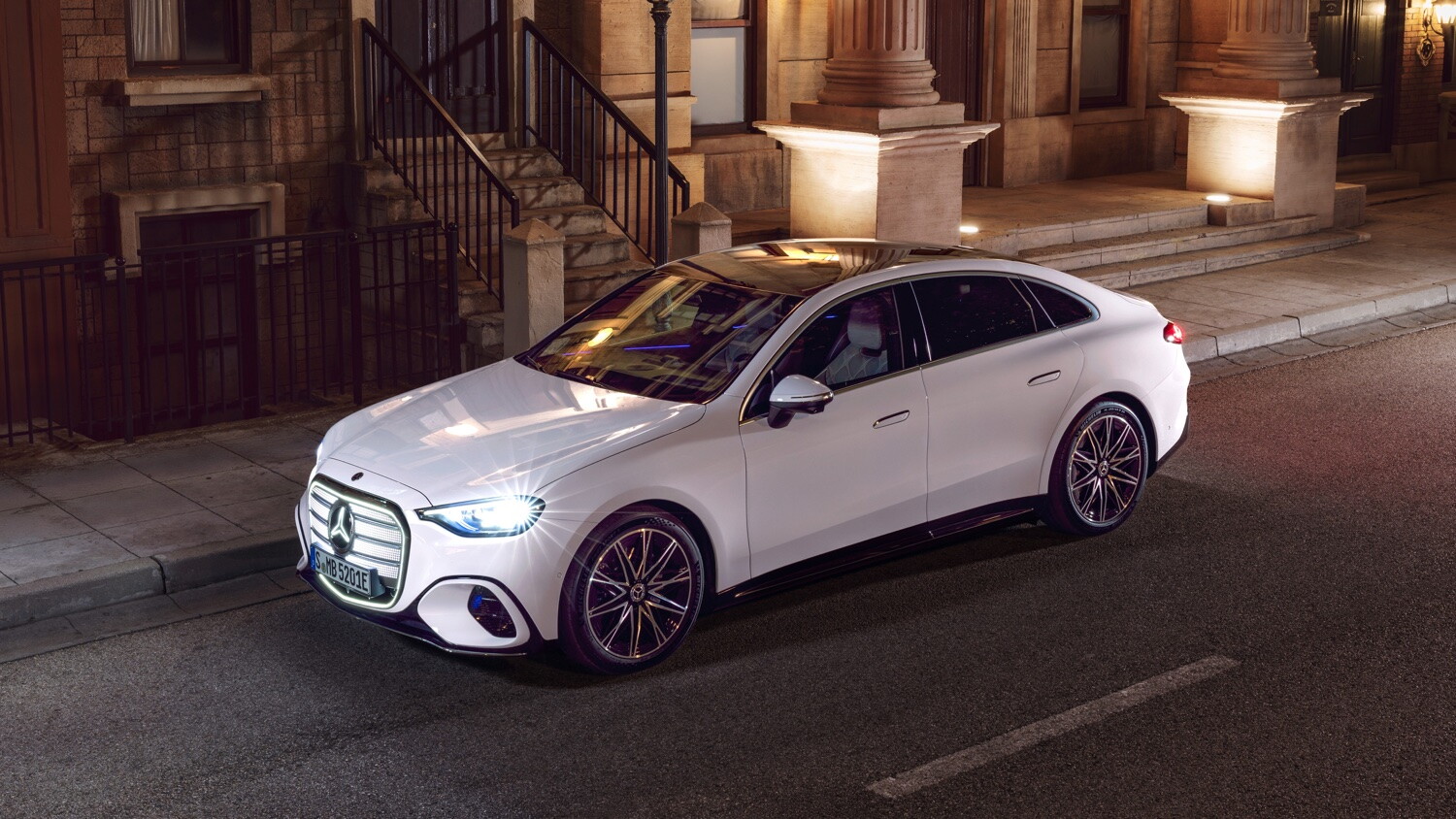 Per la prima volta anche Mercedes Classe C ha una versione elettrica