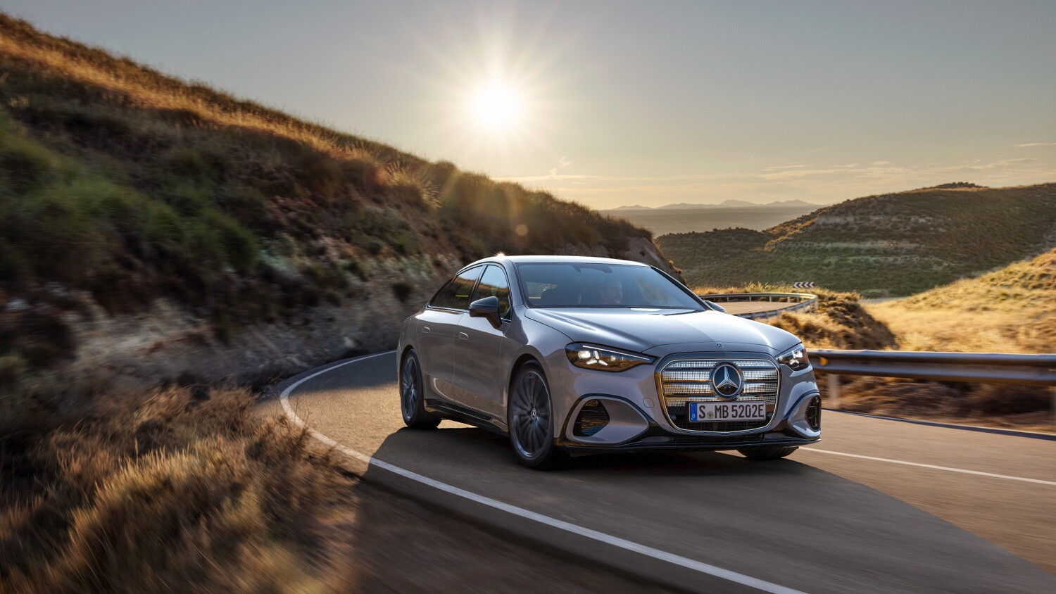 Per la prima volta anche Mercedes Classe C ha una versione elettrica