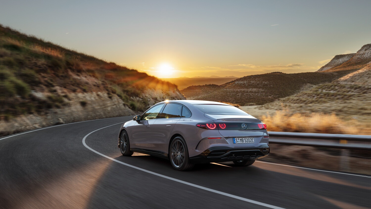 Per la prima volta anche Mercedes Classe C ha una versione elettrica