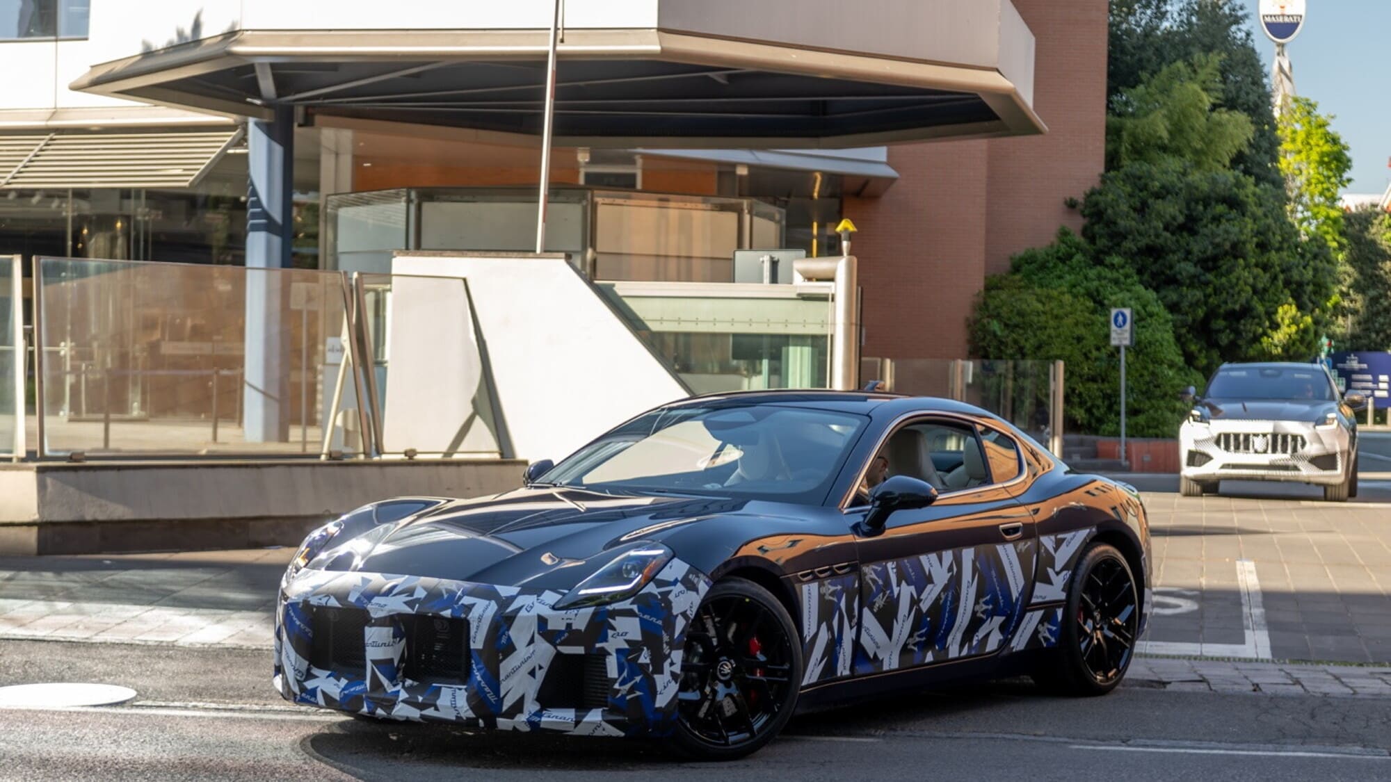 Maserati rinnova la gamma: le novità su Grecale, Granturismo e Grancabrio