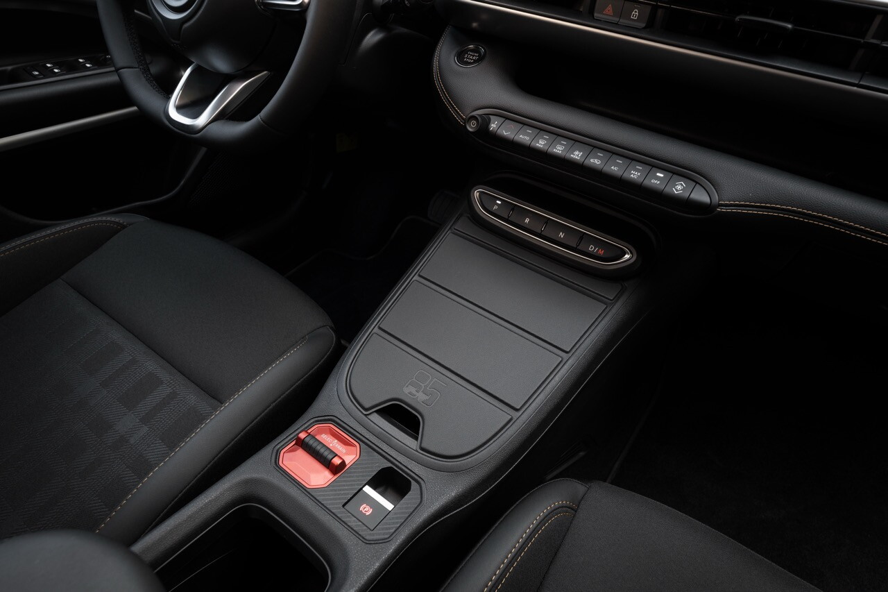 Avenger, arriva il restyling per la piccola Jeep