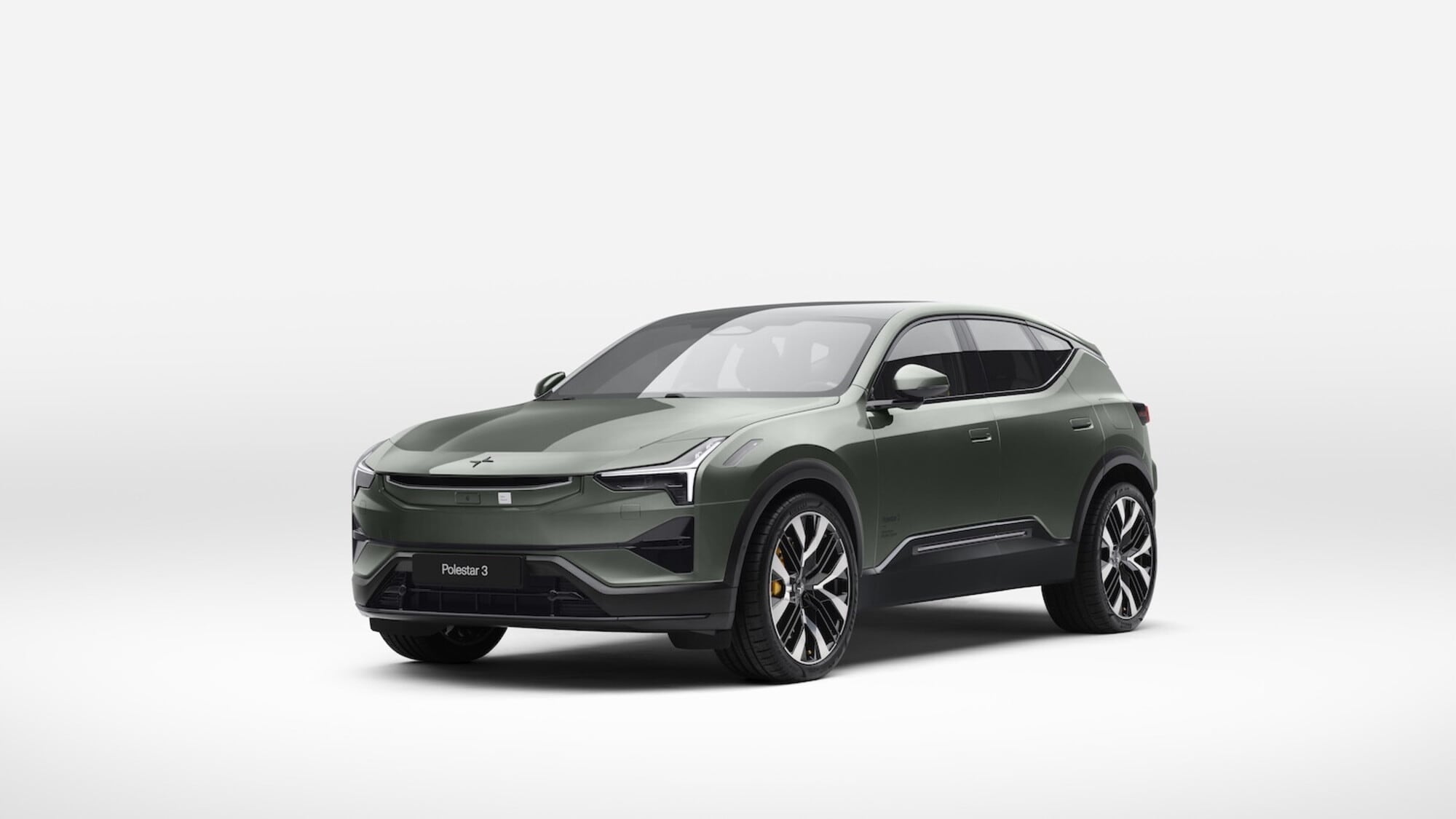 Polestar 3 dà una scossa alle prestazioni, in attesa della 4 Coupé con il lunotto