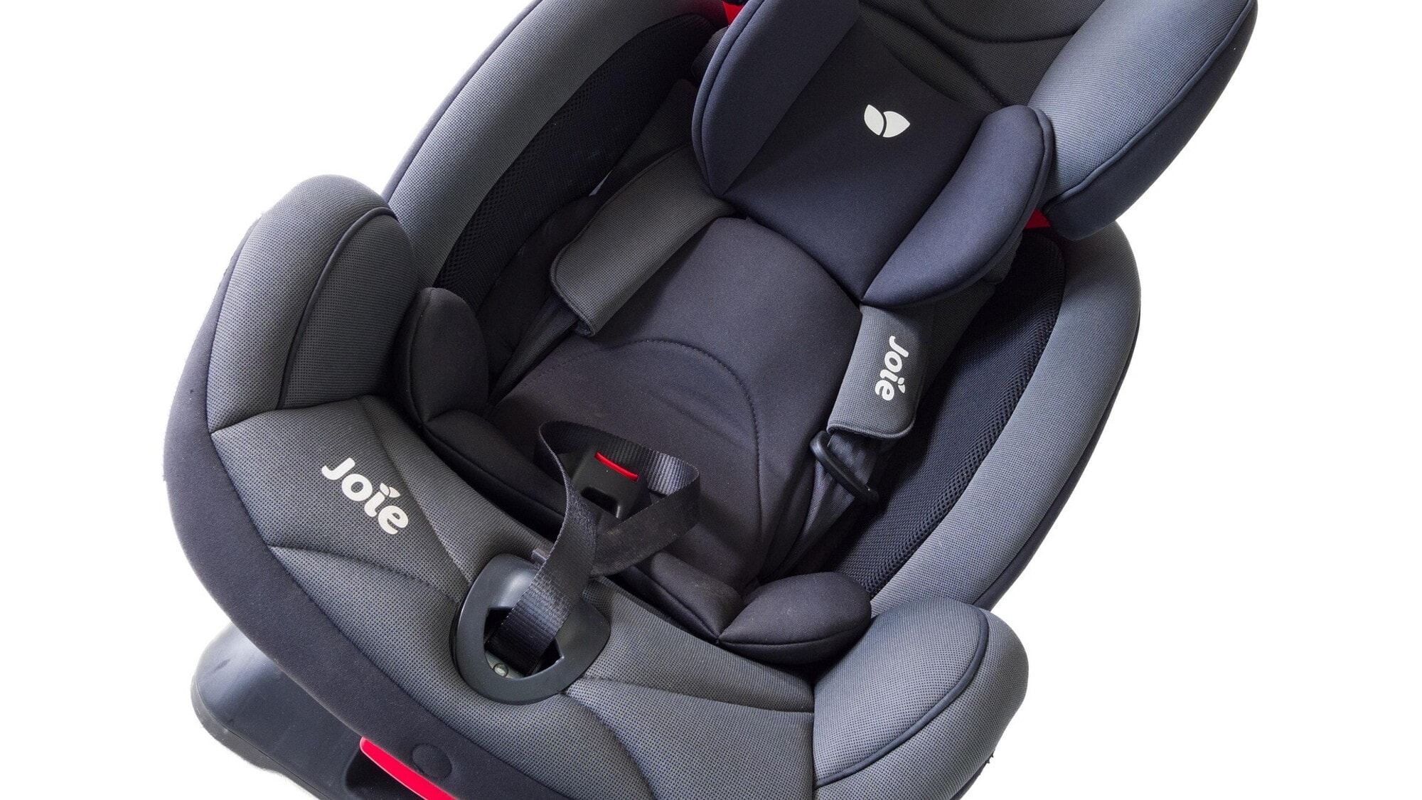 Seggiolino auto, come scegliere il più sicuro: la guida completa