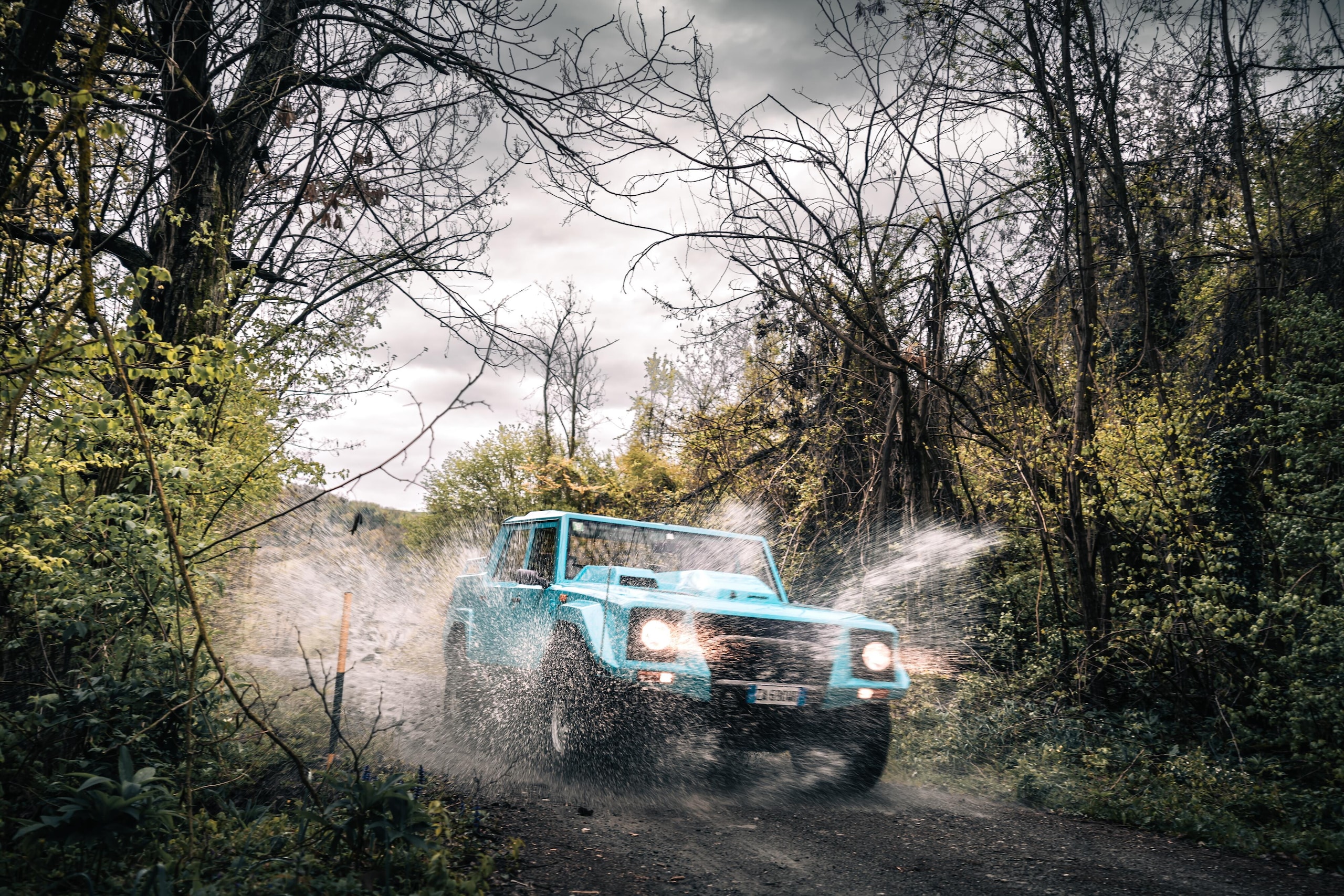 Lamborghini LM002, buon compleanno Rambo Lambo: il primo super Suv compie 40 anni