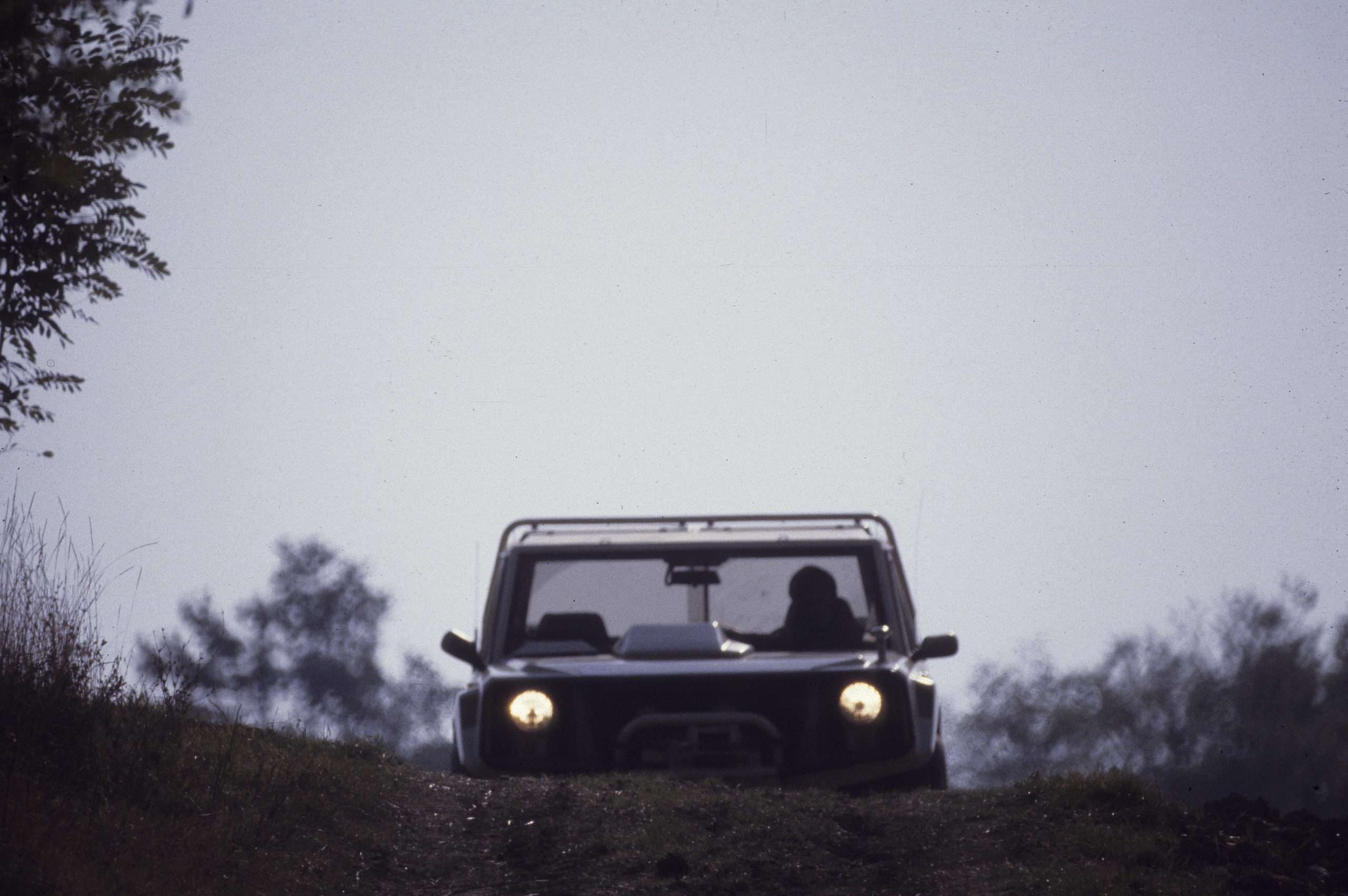 Lamborghini LM002, buon compleanno Rambo Lambo: il primo super Suv compie 40 anni