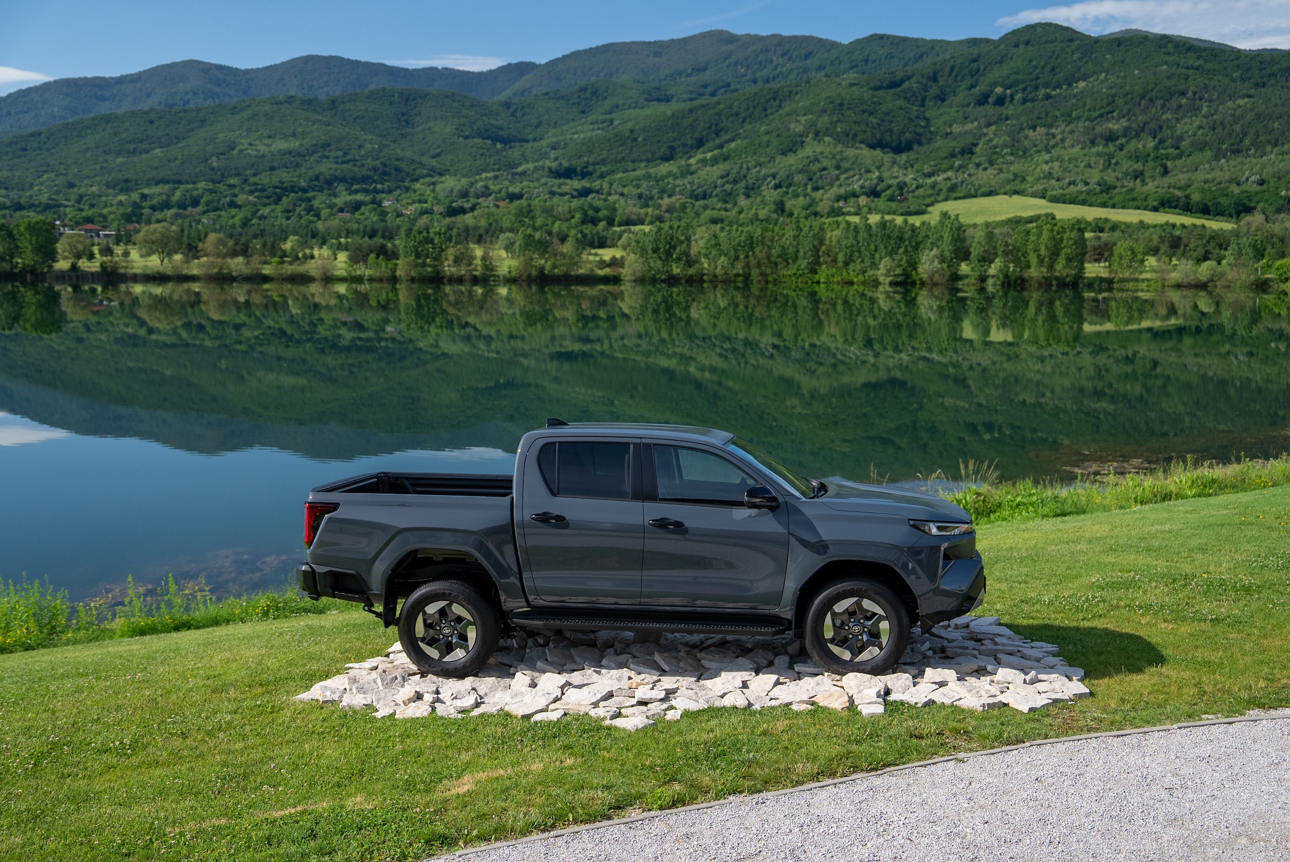 Toyota Hilux 2026, inarrestabile come sempre