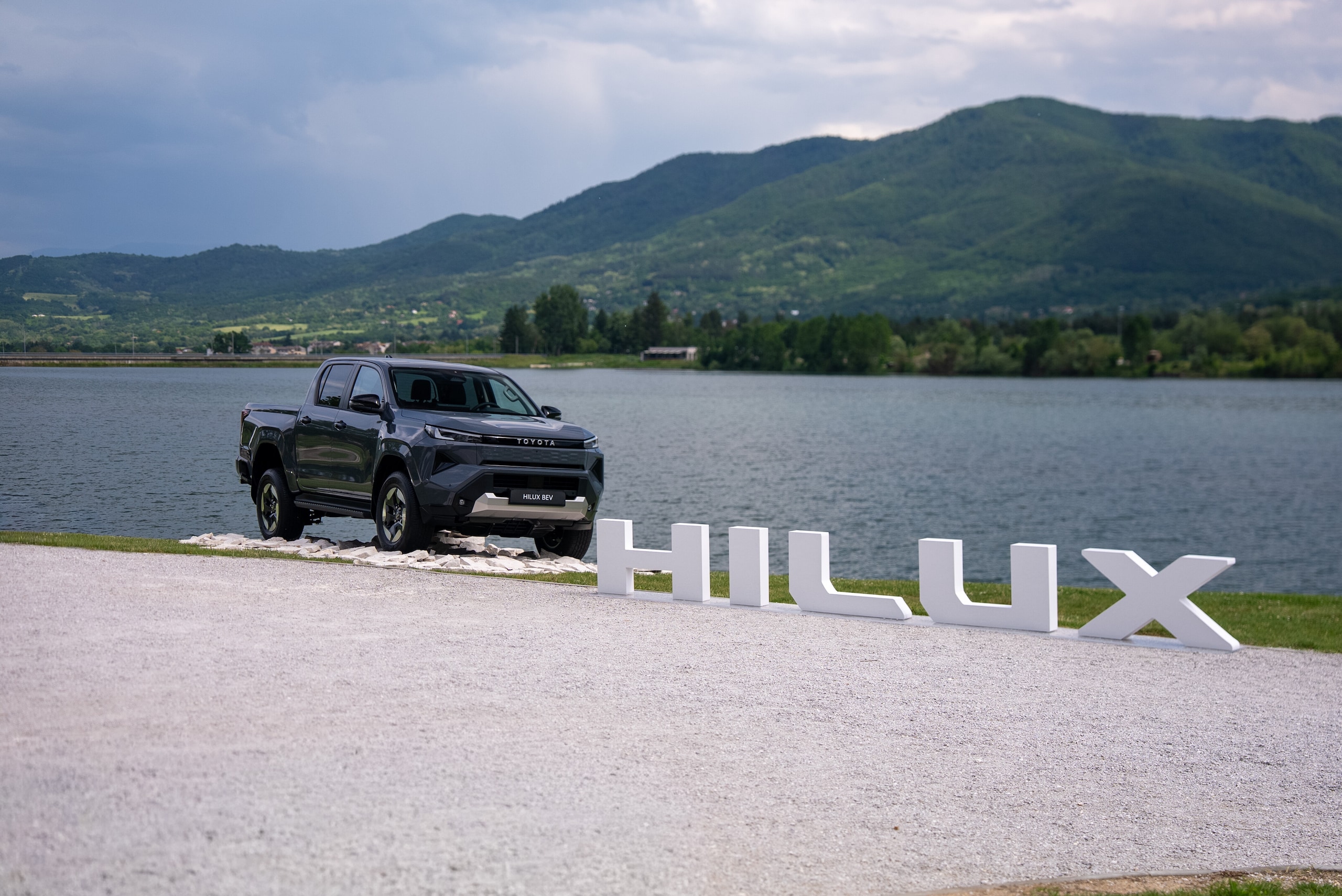 Toyota Hilux 2026, inarrestabile come sempre