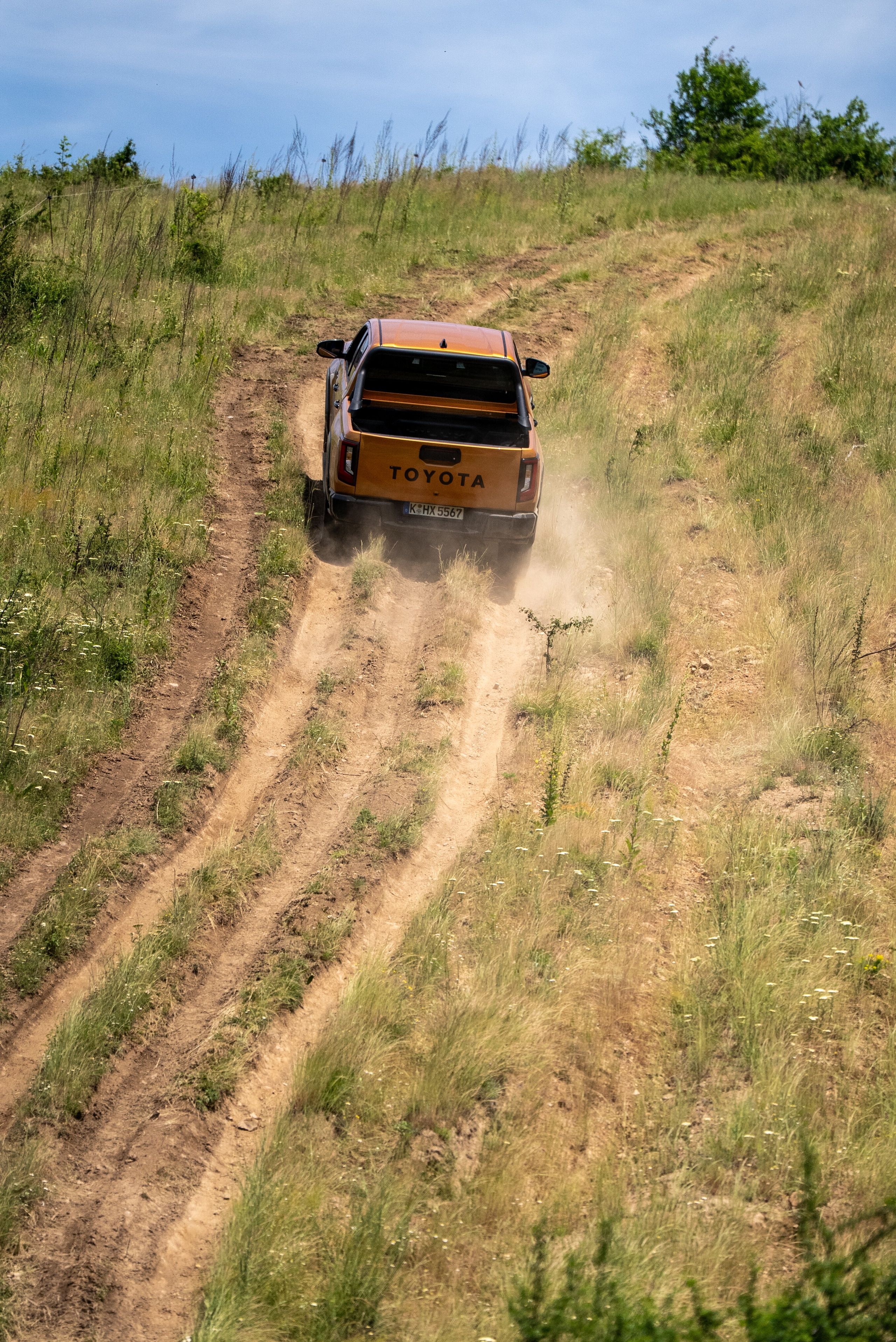 Toyota Hilux 2026, inarrestabile come sempre