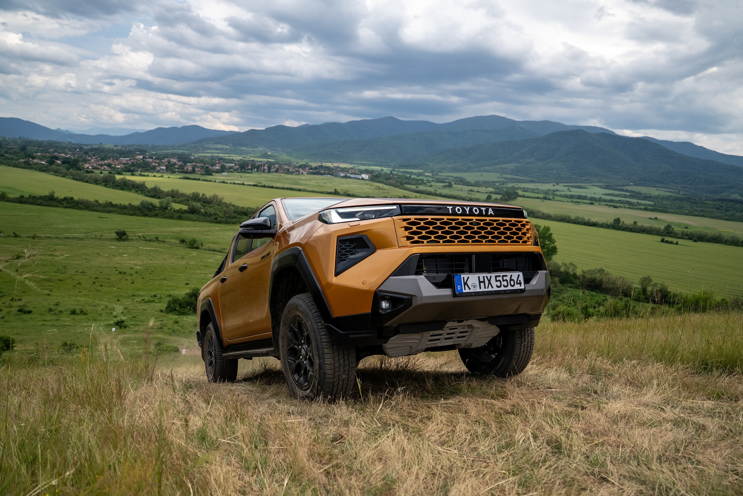 Toyota Hilux 2026, inarrestabile come sempre