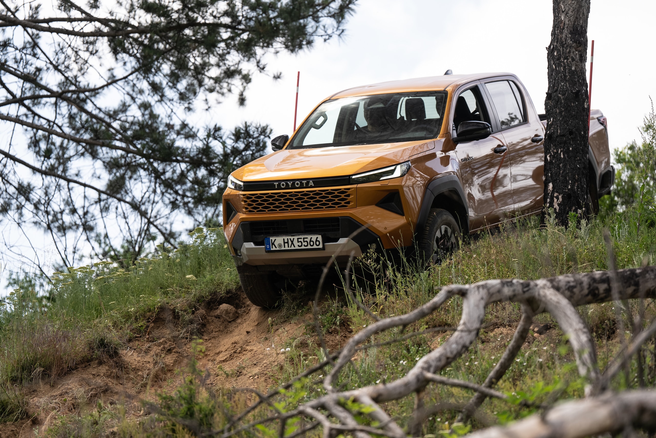 Toyota Hilux 2026, inarrestabile come sempre